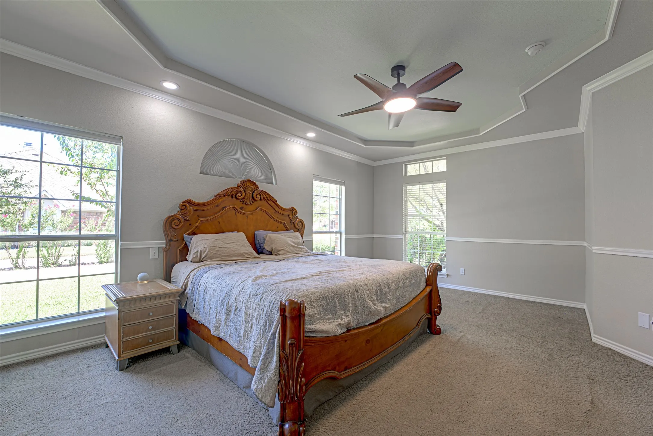 Single Family Residence For Sale in Collin County , 130 W Clubview Court, Murphy, Texas 75094, 5 Bedroom, 5 Bathroom, 2 Garage spaces, 3,011 Sqft, built in 1999, mls#21363328, Real Estate Agent in Murphy, Homes For Sale in Collin county, Homes For Sale in Murphy, Realtor in Murphy Texas, Real Estate Brokerage Independent Realty Texas, Luminita Cordes Realtor