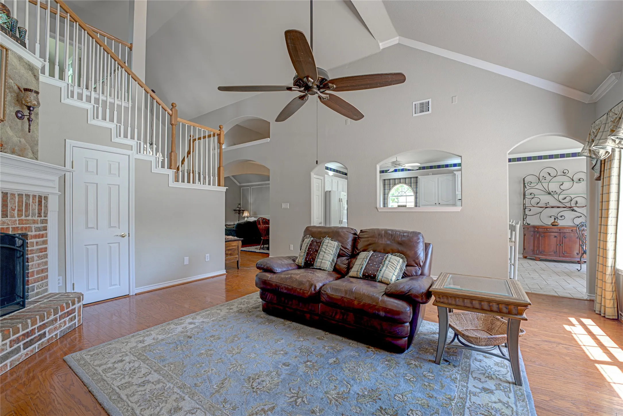 Single Family Residence For Sale in Collin County , 130 W Clubview Court, Murphy, Texas 75094, 5 Bedroom, 5 Bathroom, 2 Garage spaces, 3,011 Sqft, built in 1999, mls#21363328, Real Estate Agent in Murphy, Homes For Sale in Collin county, Homes For Sale in Murphy, Realtor in Murphy Texas, Real Estate Brokerage Independent Realty Texas, Luminita Cordes Realtor
