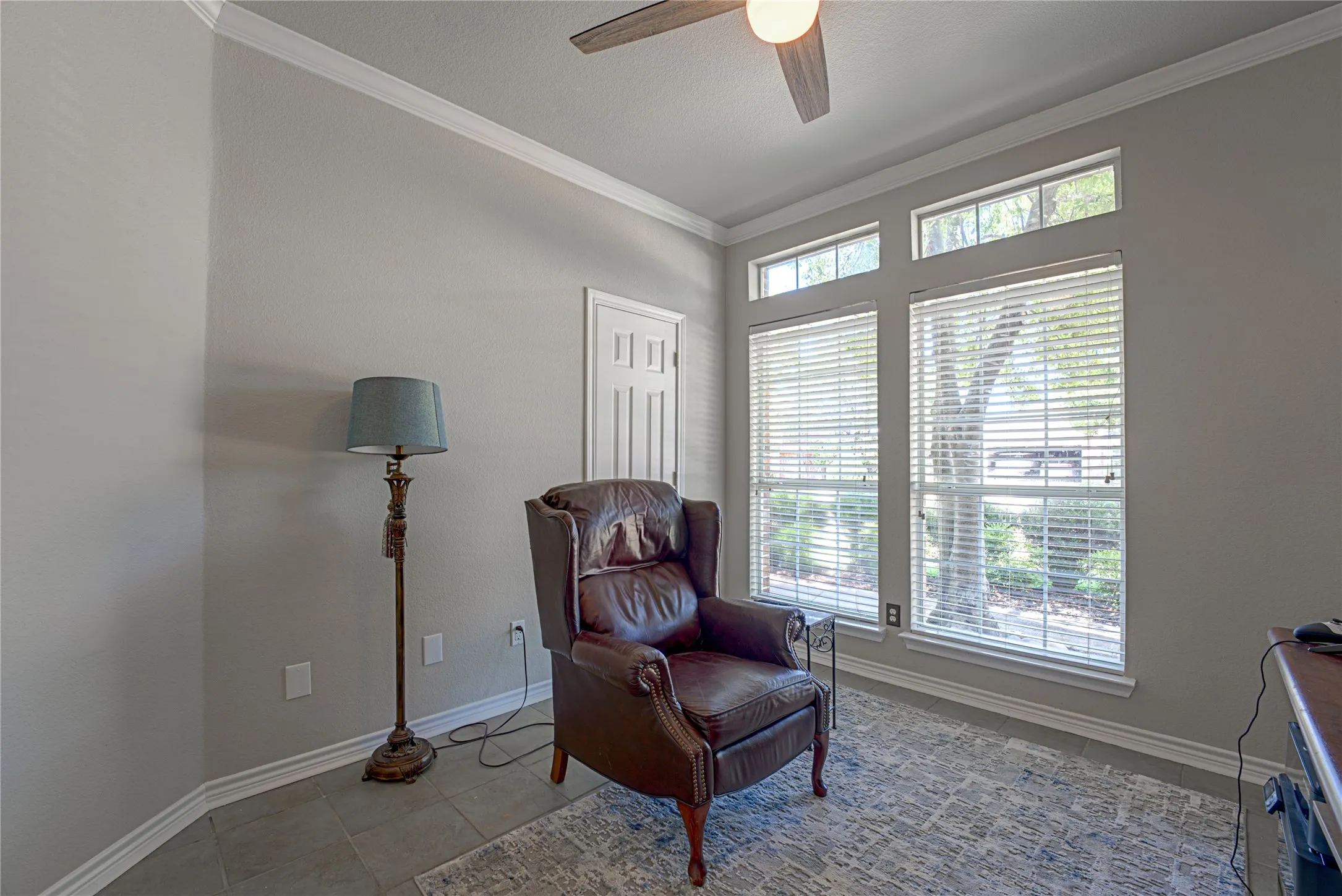Single Family Residence For Sale in Collin County , 130 W Clubview Court, Murphy, Texas 75094, 5 Bedroom, 5 Bathroom, 2 Garage spaces, 3,011 Sqft, built in 1999, mls#21363328, Real Estate Agent in Murphy, Homes For Sale in Collin county, Homes For Sale in Murphy, Realtor in Murphy Texas, Real Estate Brokerage Independent Realty Texas, Luminita Cordes Realtor