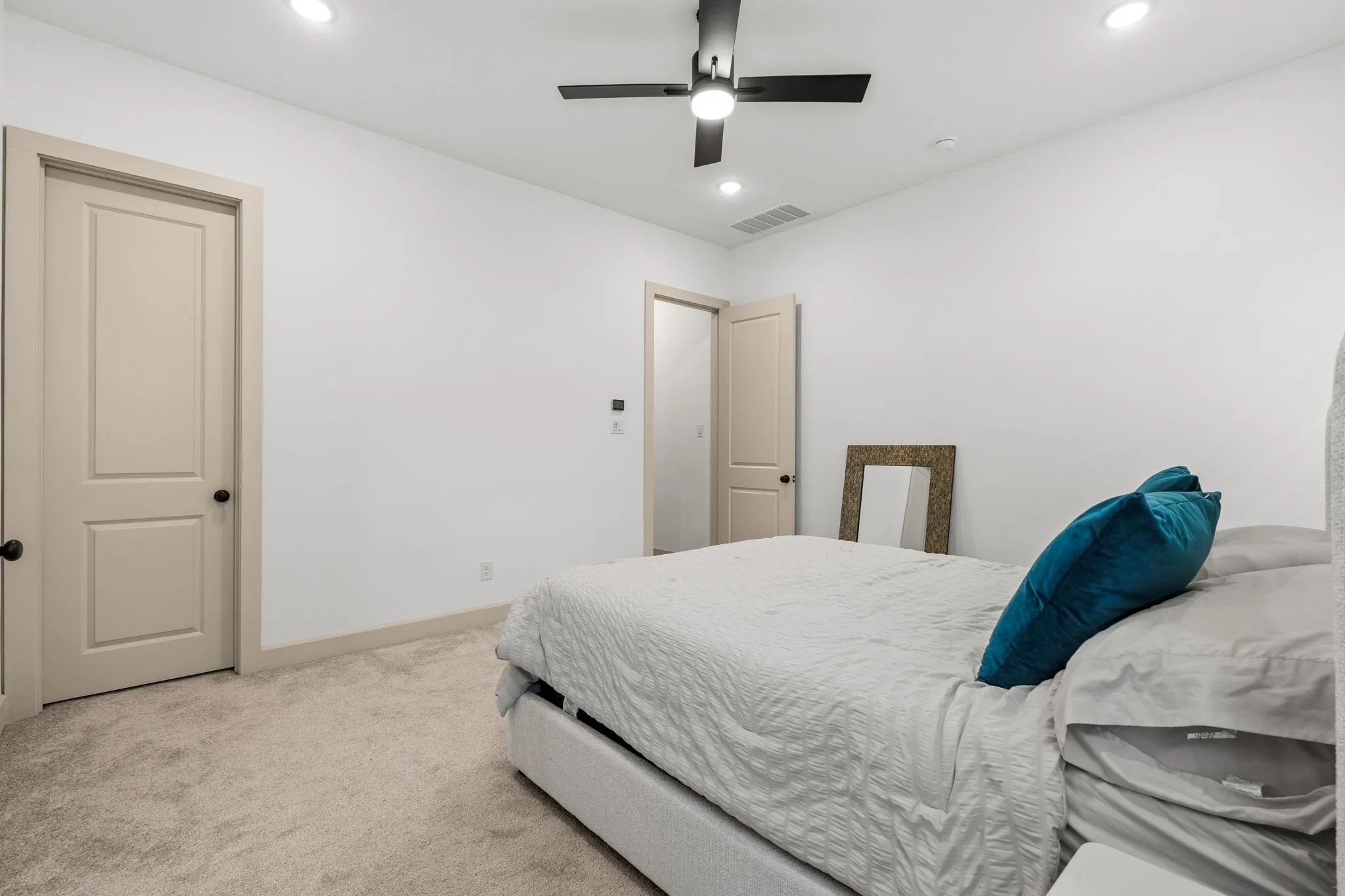 Single Family Residence For Rent in Denton County , 9540 Hedge Street, Frisco, Texas 75034, 4 Bedroom, 5 Bathroom, 2 Garage spaces, 3,026 Sqft, built in 2023, mls#21365178, Real Estate Agent in Frisco, Homes For Rent in Denton county, Homes For Rent in Frisco, Realtor in Frisco Texas, Real Estate Brokerage Independent Realty Texas, Luminita Cordes Realtor