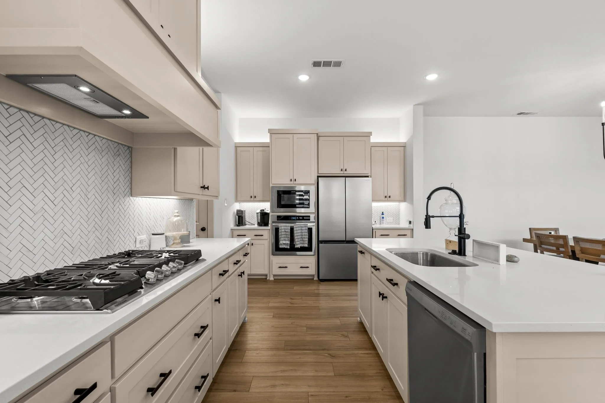 Single Family Residence For Rent in Denton County , 9540 Hedge Street, Frisco, Texas 75034, 4 Bedroom, 5 Bathroom, 2 Garage spaces, 3,026 Sqft, built in 2023, mls#21365178, Real Estate Agent in Frisco, Homes For Rent in Denton county, Homes For Rent in Frisco, Realtor in Frisco Texas, Real Estate Brokerage Independent Realty Texas, Luminita Cordes Realtor