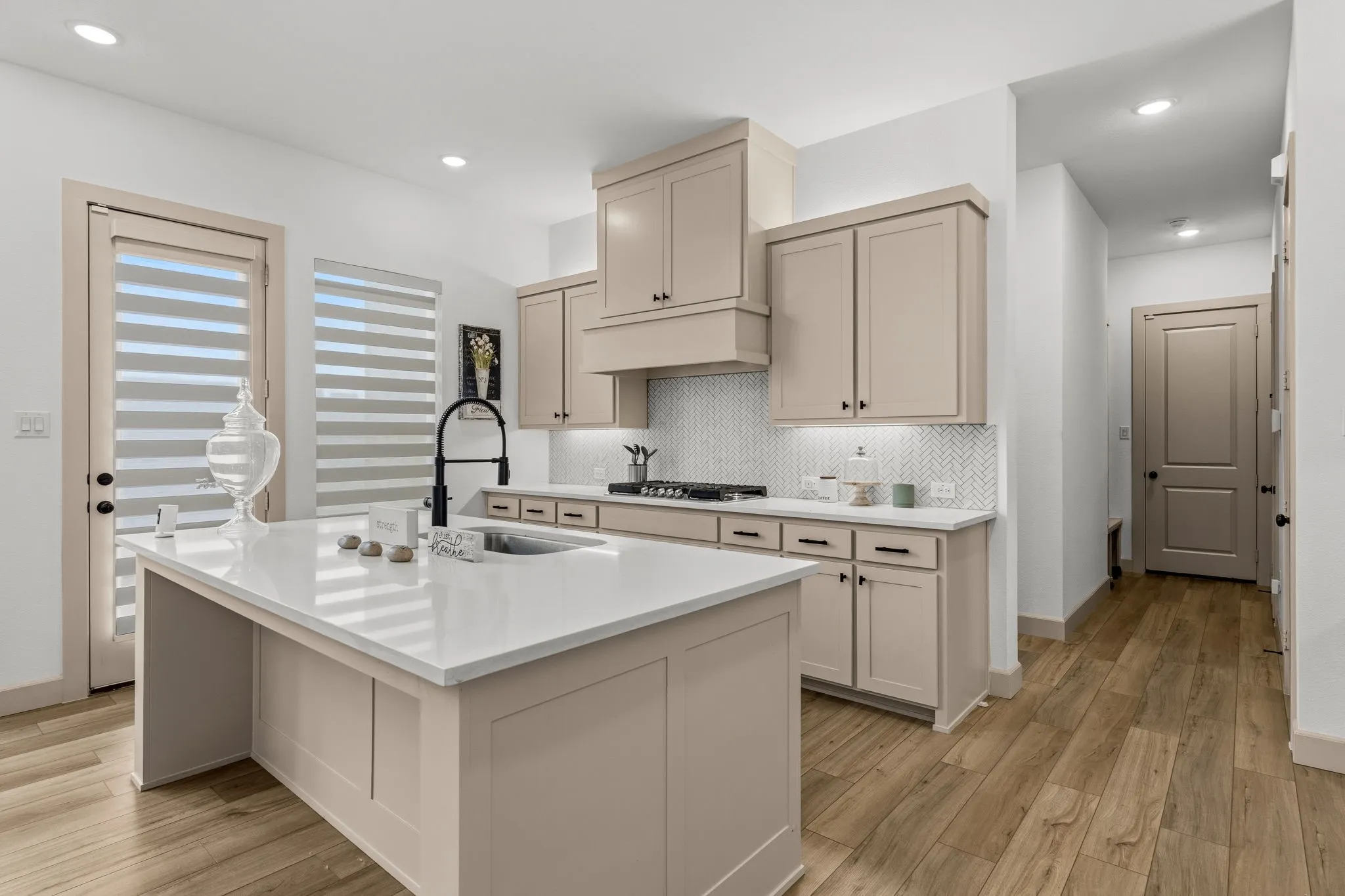 Single Family Residence For Rent in Denton County , 9540 Hedge Street, Frisco, Texas 75034, 4 Bedroom, 5 Bathroom, 2 Garage spaces, 3,026 Sqft, built in 2023, mls#21365178, Real Estate Agent in Frisco, Homes For Rent in Denton county, Homes For Rent in Frisco, Realtor in Frisco Texas, Real Estate Brokerage Independent Realty Texas, Luminita Cordes Realtor