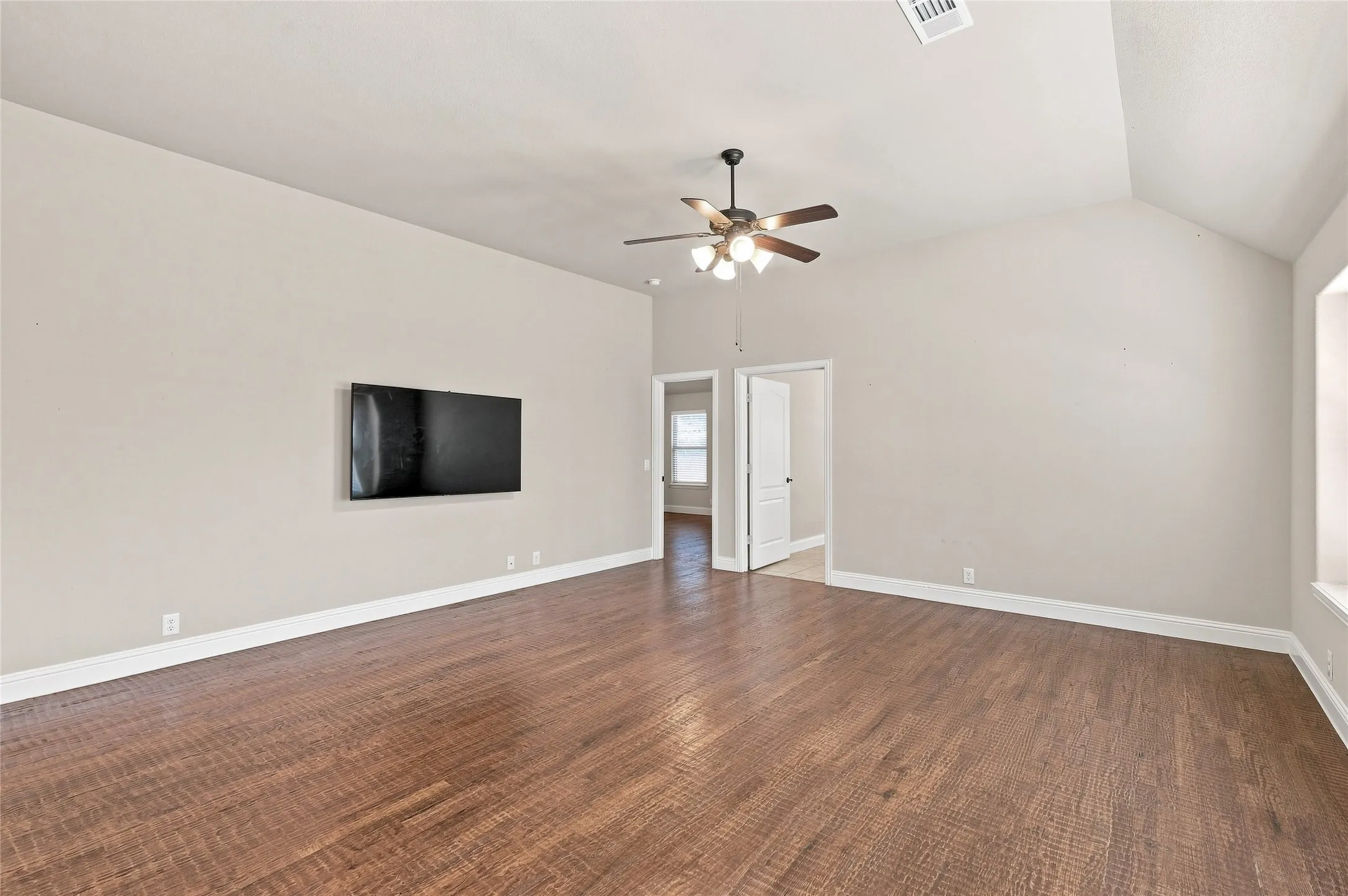 Single Family Residence For Sale in Grayson County , 5007 Ambergate Lane, Sherman, Texas 75092, 4 Bedroom, 2 Bathroom, 2 Garage spaces, 1,912 Sqft, built in 2017, mls#21364329, Real Estate Agent in Sherman, Homes For Sale in Grayson county, Homes For Sale in Sherman, Realtor in Sherman Texas, Real Estate Brokerage Independent Realty Texas, Luminita Cordes Realtor
