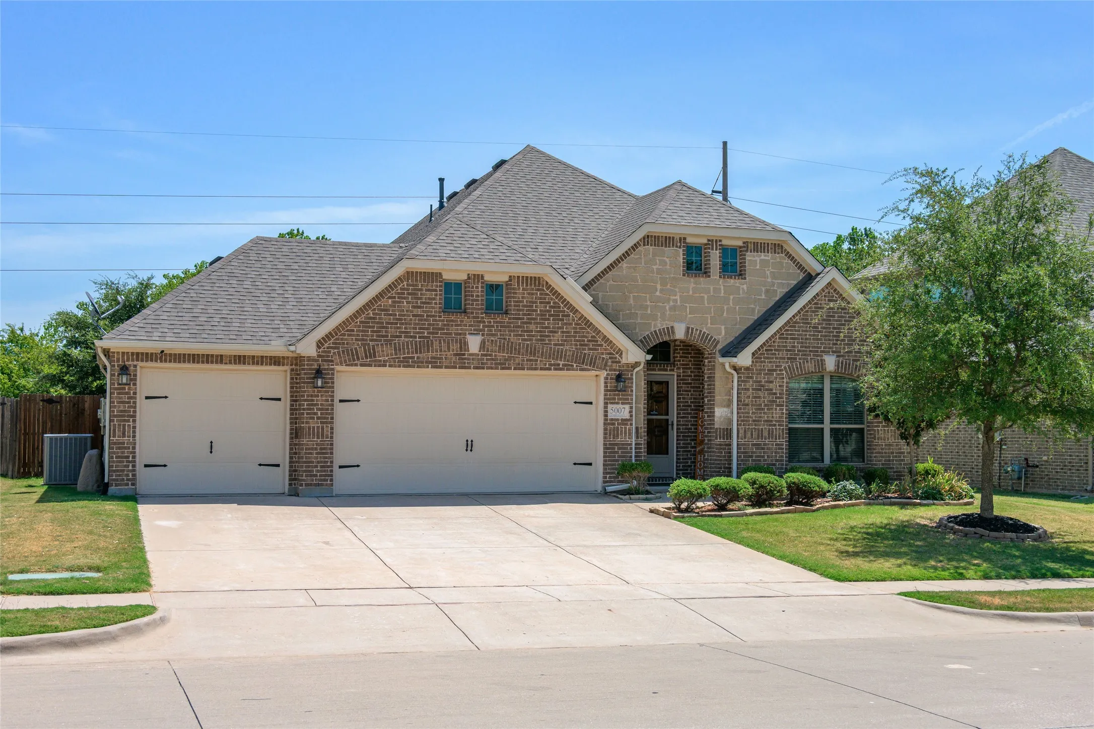 Single Family Residence For Sale in Grayson County , 5007 Ambergate Lane, Sherman, Texas 75092, 4 Bedroom, 2 Bathroom, 2 Garage spaces, 1,912 Sqft, built in 2017, mls#21364329, Real Estate Agent in Sherman, Homes For Sale in Grayson county, Homes For Sale in Sherman, Realtor in Sherman Texas, Real Estate Brokerage Independent Realty Texas, Luminita Cordes Realtor