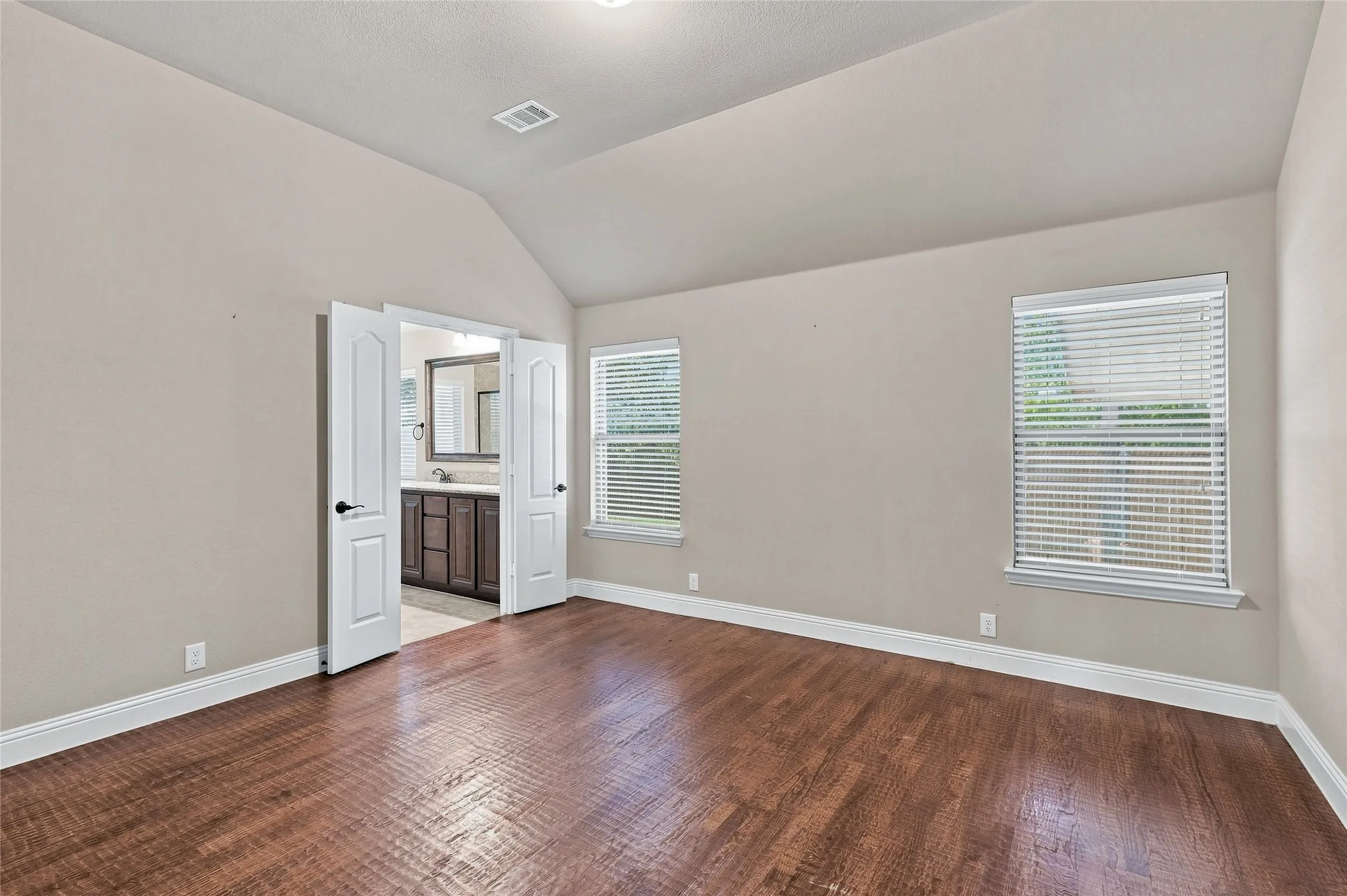 Single Family Residence For Sale in Grayson County , 5007 Ambergate Lane, Sherman, Texas 75092, 4 Bedroom, 2 Bathroom, 2 Garage spaces, 1,912 Sqft, built in 2017, mls#21364329, Real Estate Agent in Sherman, Homes For Sale in Grayson county, Homes For Sale in Sherman, Realtor in Sherman Texas, Real Estate Brokerage Independent Realty Texas, Luminita Cordes Realtor