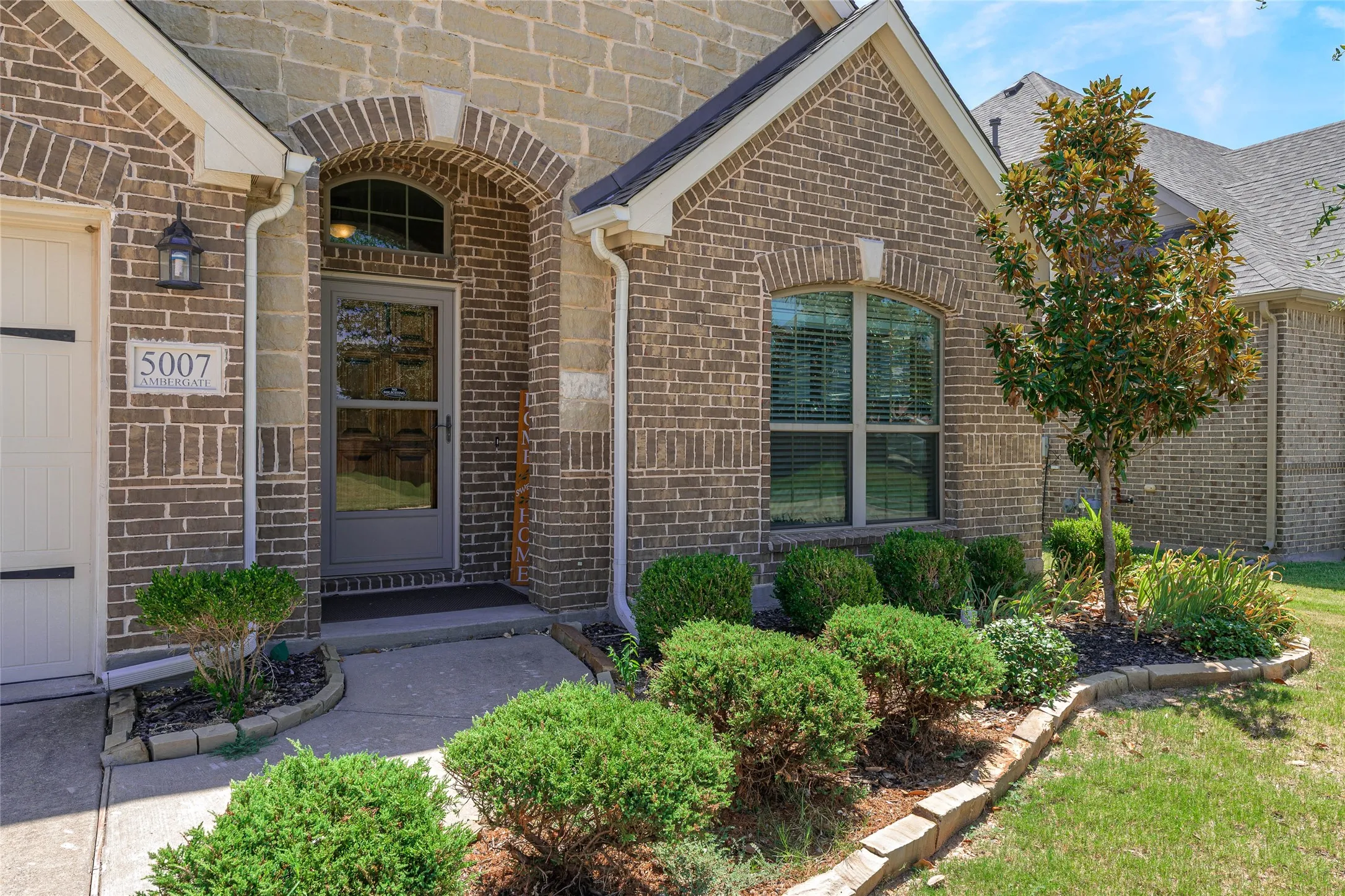 Single Family Residence For Sale in Grayson County , 5007 Ambergate Lane, Sherman, Texas 75092, 4 Bedroom, 2 Bathroom, 2 Garage spaces, 1,912 Sqft, built in 2017, mls#21364329, Real Estate Agent in Sherman, Homes For Sale in Grayson county, Homes For Sale in Sherman, Realtor in Sherman Texas, Real Estate Brokerage Independent Realty Texas, Luminita Cordes Realtor