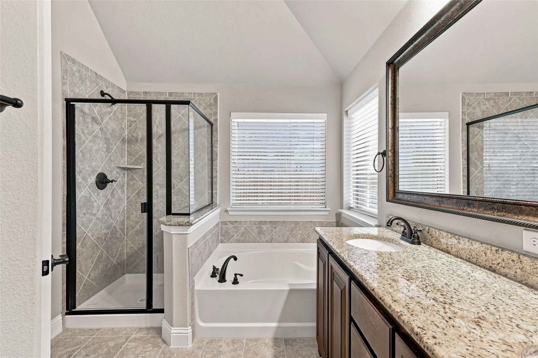 Single Family Residence For Sale in Grayson County , 5007 Ambergate Lane, Sherman, Texas 75092, 4 Bedroom, 2 Bathroom, 2 Garage spaces, 1,912 Sqft, built in 2017, mls#21364329, Real Estate Agent in Sherman, Homes For Sale in Grayson county, Homes For Sale in Sherman, Realtor in Sherman Texas, Real Estate Brokerage Independent Realty Texas, Luminita Cordes Realtor