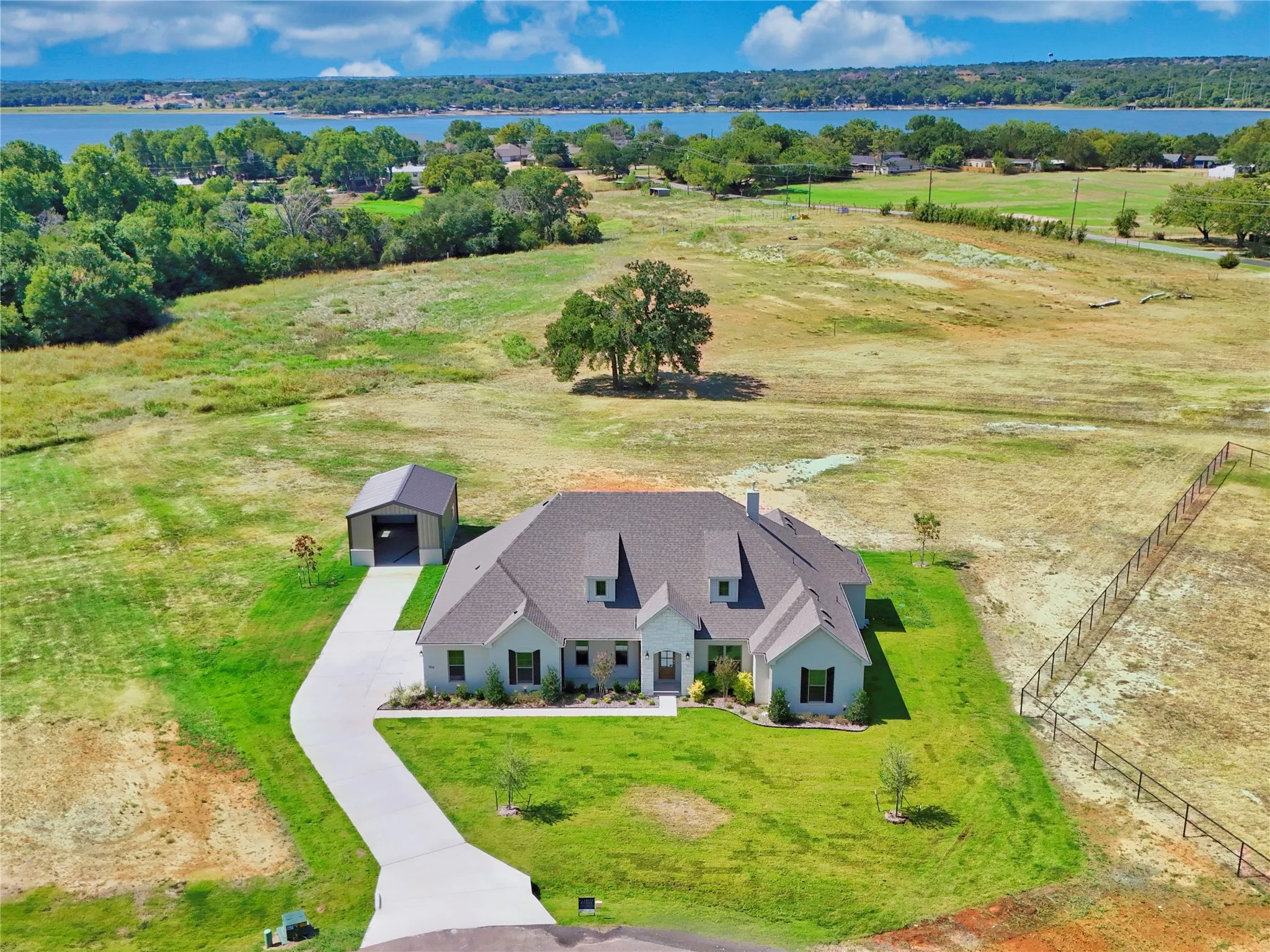 Single Family Residence For Sale in Parker County , 1016 Emery Court, Weatherford, Texas 76087, 4 Bedroom, 3 Bathroom, 3 Garage spaces, 2,843 Sqft, built in 2025, mls#21365102, Real Estate Agent in Weatherford, Homes For Sale in Parker county, Homes For Sale in Weatherford, Realtor in Weatherford Texas, Real Estate Brokerage Independent Realty Texas, Luminita Cordes Realtor