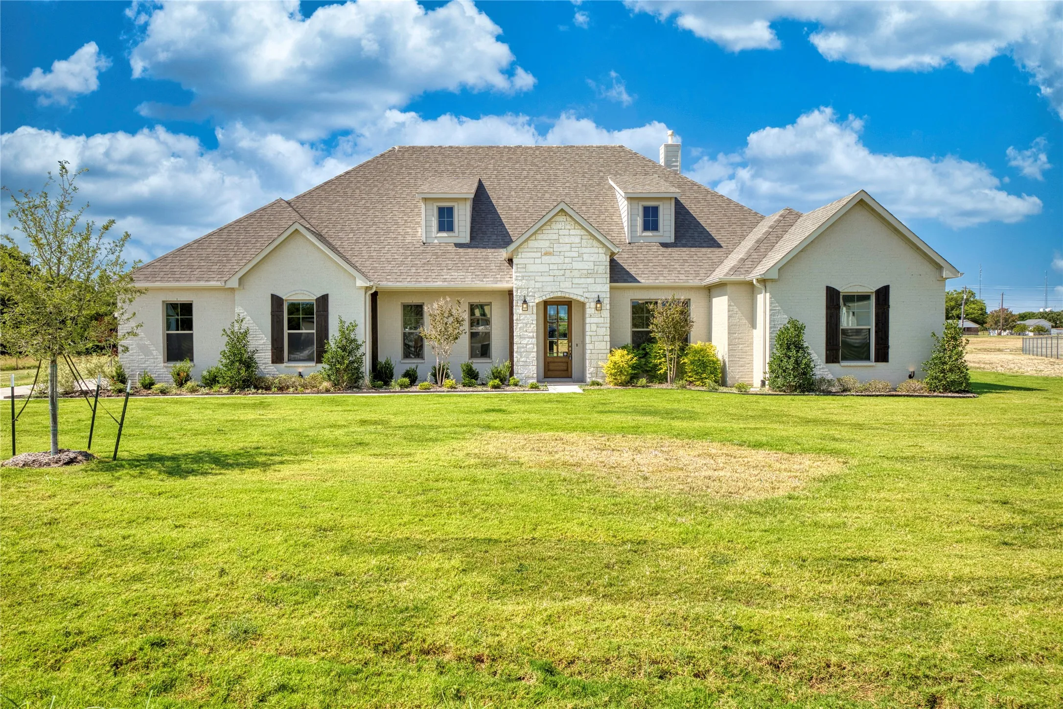 Single Family Residence For Sale in Parker County , 1016 Emery Court, Weatherford, Texas 76087, 4 Bedroom, 3 Bathroom, 3 Garage spaces, 2,843 Sqft, built in 2025, mls#21365102, Real Estate Agent in Weatherford, Homes For Sale in Parker county, Homes For Sale in Weatherford, Realtor in Weatherford Texas, Real Estate Brokerage Independent Realty Texas, Luminita Cordes Realtor