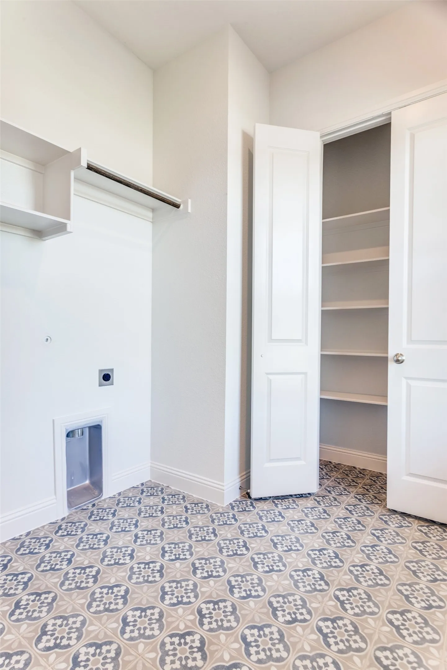 Single Family Residence For Sale in Parker County , 1016 Emery Court, Weatherford, Texas 76087, 4 Bedroom, 3 Bathroom, 3 Garage spaces, 2,843 Sqft, built in 2025, mls#21365102, Real Estate Agent in Weatherford, Homes For Sale in Parker county, Homes For Sale in Weatherford, Realtor in Weatherford Texas, Real Estate Brokerage Independent Realty Texas, Luminita Cordes Realtor