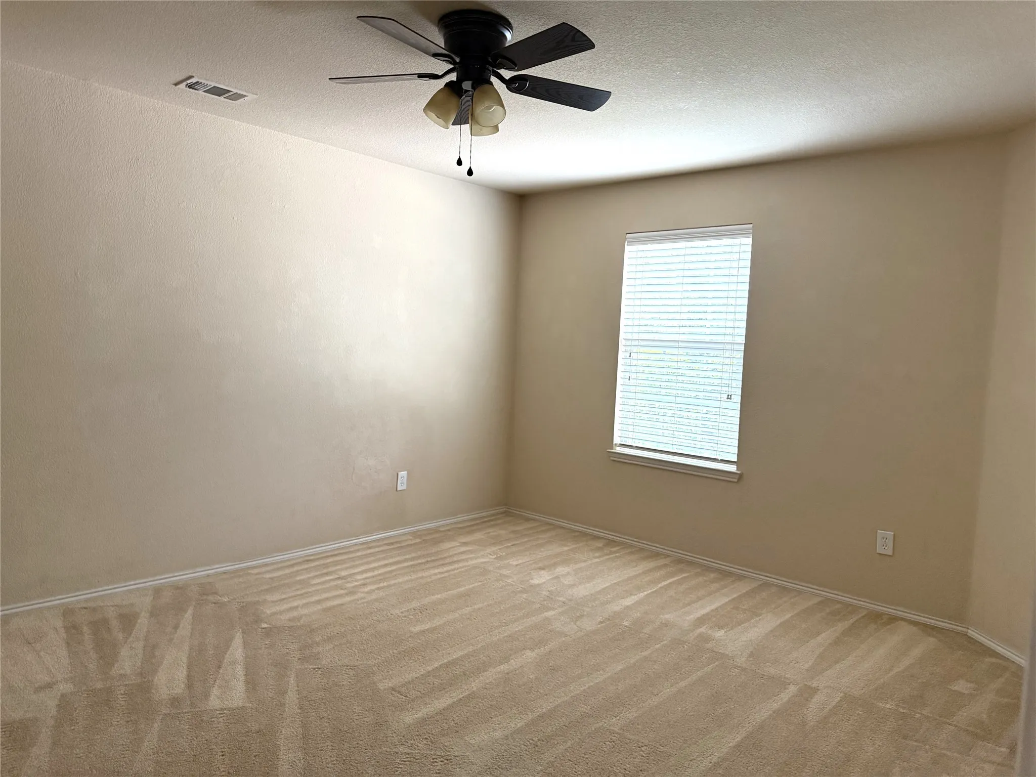 Single Family Residence For Rent in Collin County , 10687 Midway Drive, Frisco, Texas 75035, 4 Bedroom, 3 Bathroom, 2 Garage spaces, 2,906 Sqft, built in 2009, mls#21365132, Real Estate Agent in Frisco, Homes For Rent in Collin county, Homes For Rent in Frisco, Realtor in Frisco Texas, Real Estate Brokerage Independent Realty Texas, Luminita Cordes Realtor