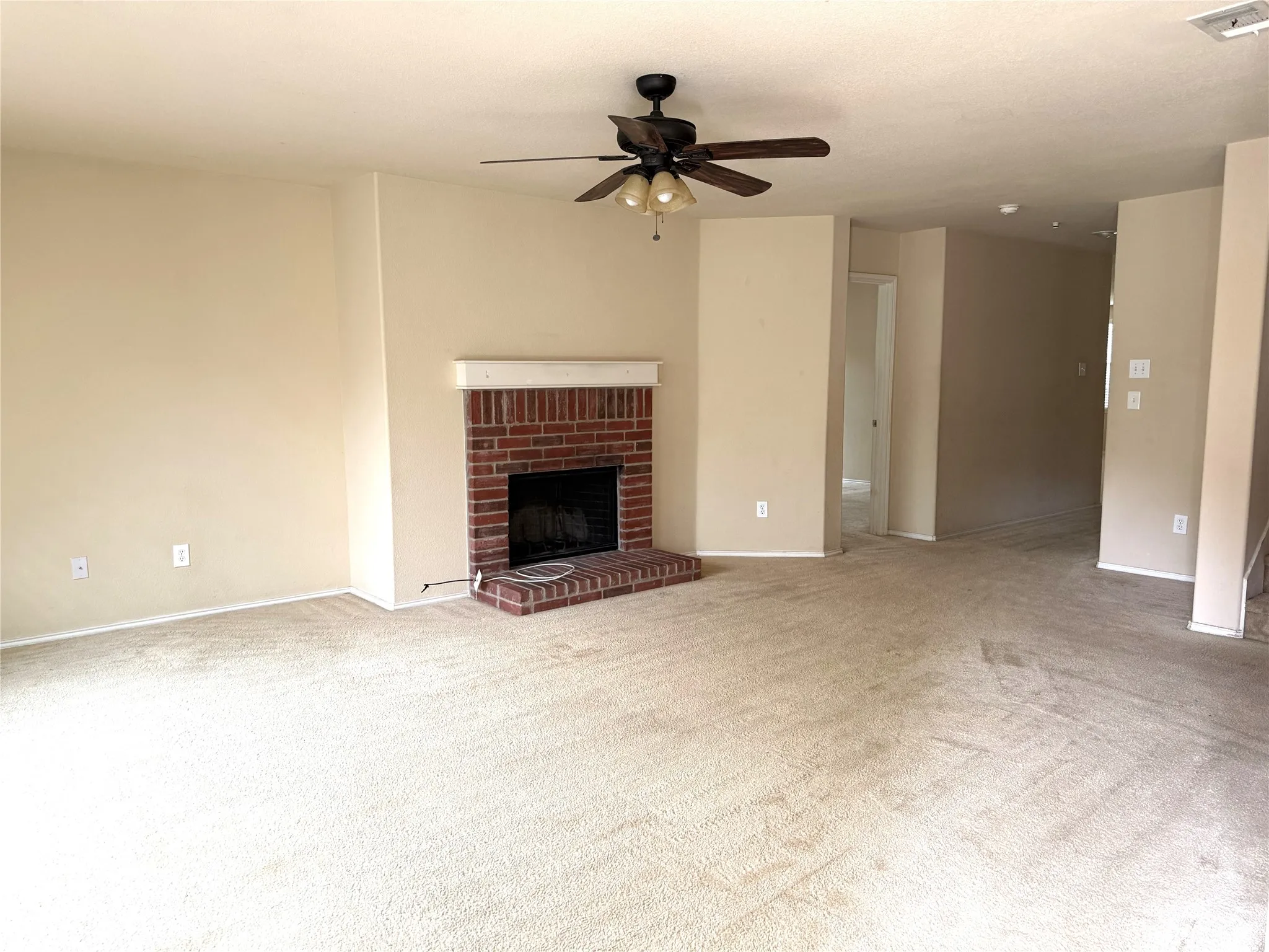 Single Family Residence For Rent in Collin County , 10687 Midway Drive, Frisco, Texas 75035, 4 Bedroom, 3 Bathroom, 2 Garage spaces, 2,906 Sqft, built in 2009, mls#21365132, Real Estate Agent in Frisco, Homes For Rent in Collin county, Homes For Rent in Frisco, Realtor in Frisco Texas, Real Estate Brokerage Independent Realty Texas, Luminita Cordes Realtor