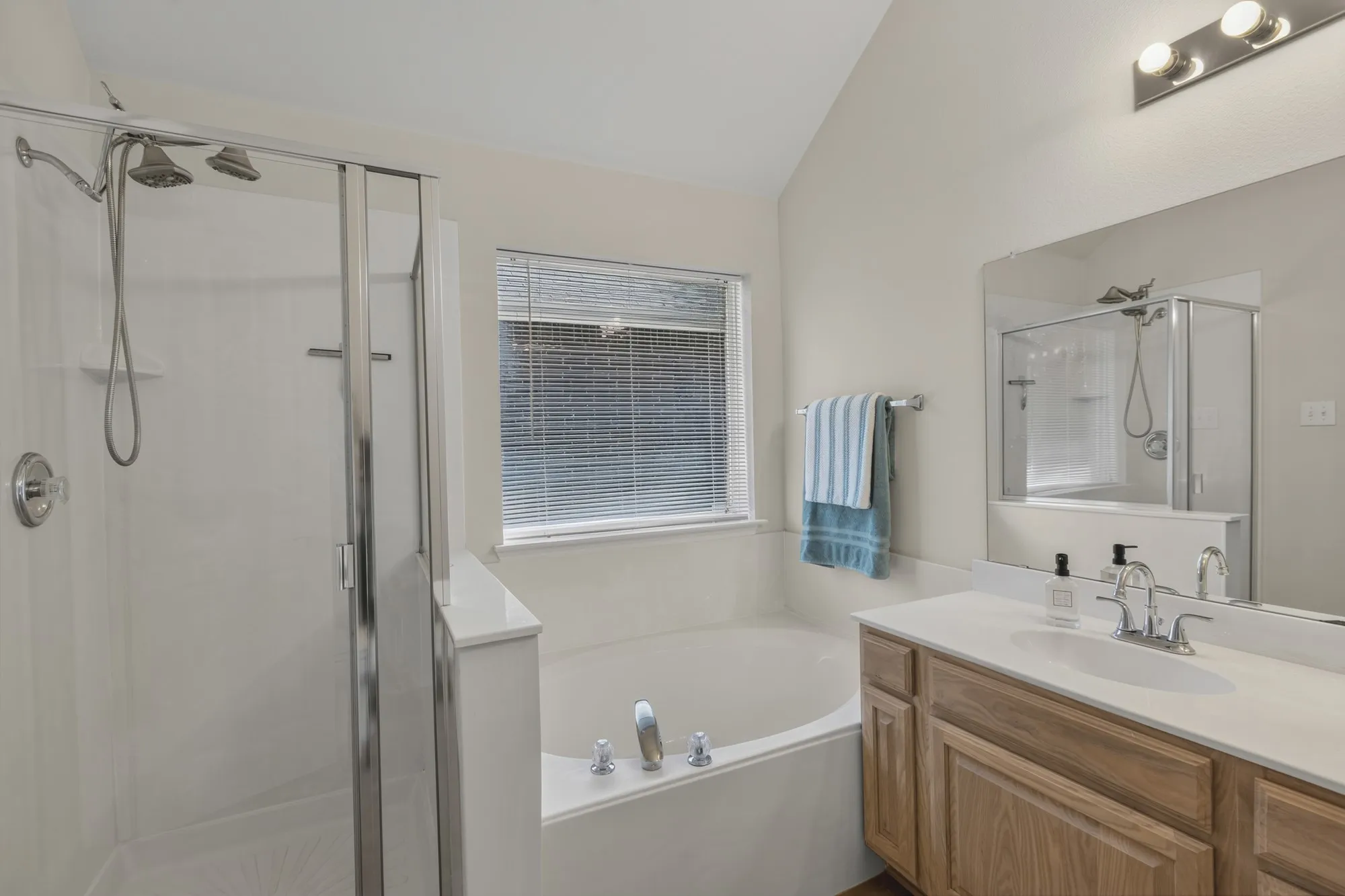 Single Family Residence For Sale in Collin County , 1408 Heather Brook Drive, Allen, Texas 75002, 3 Bedroom, 2 Bathroom, 2 Garage spaces, 1,817 Sqft, built in 2002, mls#21362764, Real Estate Agent in Allen, Homes For Sale in Collin county, Homes For Sale in Allen, Realtor in Allen Texas, Real Estate Brokerage Independent Realty Texas, Luminita Cordes Realtor