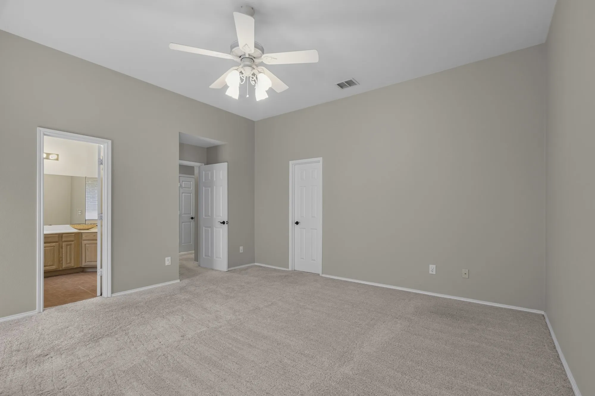 Single Family Residence For Sale in Collin County , 1408 Heather Brook Drive, Allen, Texas 75002, 3 Bedroom, 2 Bathroom, 2 Garage spaces, 1,817 Sqft, built in 2002, mls#21362764, Real Estate Agent in Allen, Homes For Sale in Collin county, Homes For Sale in Allen, Realtor in Allen Texas, Real Estate Brokerage Independent Realty Texas, Luminita Cordes Realtor