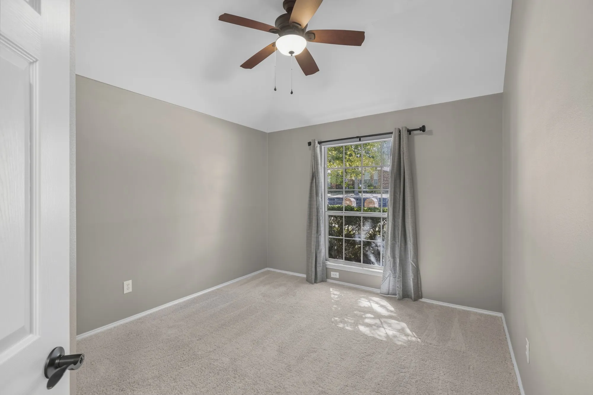 Single Family Residence For Sale in Collin County , 1408 Heather Brook Drive, Allen, Texas 75002, 3 Bedroom, 2 Bathroom, 2 Garage spaces, 1,817 Sqft, built in 2002, mls#21362764, Real Estate Agent in Allen, Homes For Sale in Collin county, Homes For Sale in Allen, Realtor in Allen Texas, Real Estate Brokerage Independent Realty Texas, Luminita Cordes Realtor