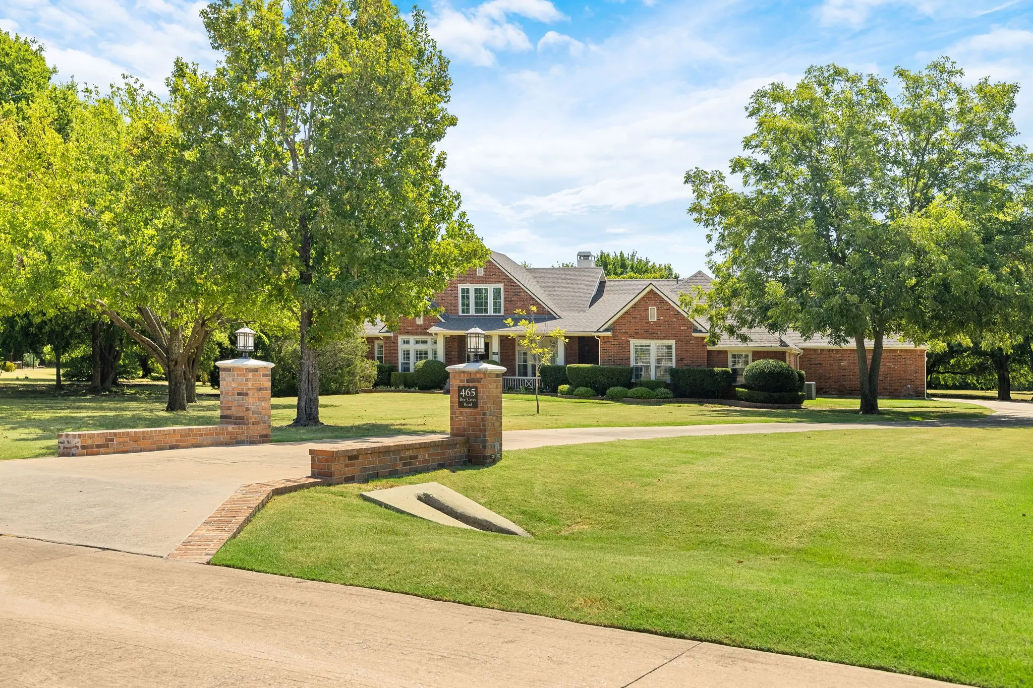 Single Family Residence For Sale in Collin County , 465 Bee Caves Road, Lucas, Texas 75002, 4 Bedroom, 3 Bathroom, 3 Garage spaces, 3,453 Sqft, built in 2001, mls#21365137, Real Estate Agent in Lucas, Homes For Sale in Collin county, Homes For Sale in Lucas, Realtor in Lucas Texas, Real Estate Brokerage Independent Realty Texas, Luminita Cordes Realtor
