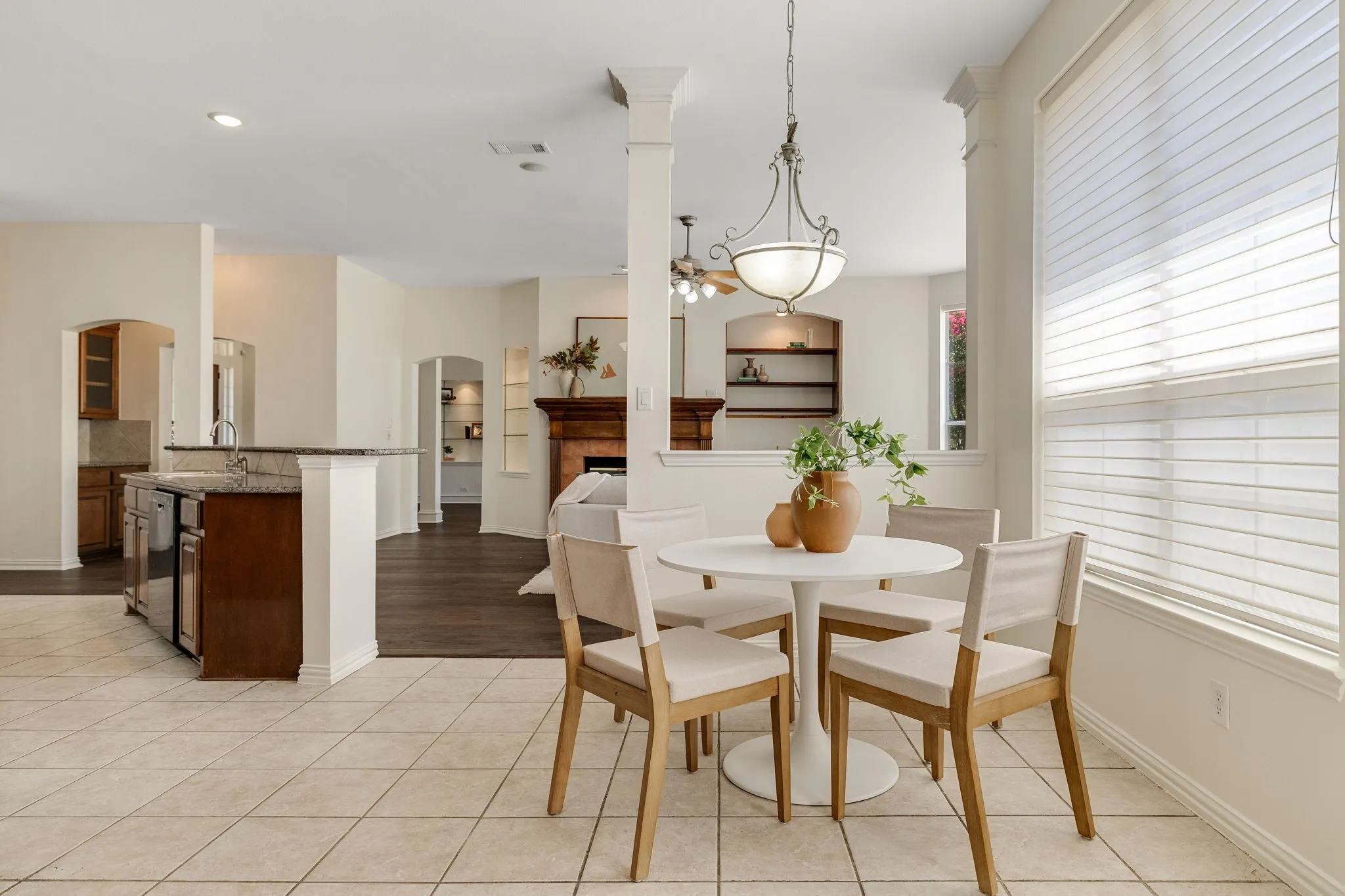 Single Family Residence For Sale in Collin County , 465 Bee Caves Road, Lucas, Texas 75002, 4 Bedroom, 3 Bathroom, 3 Garage spaces, 3,453 Sqft, built in 2001, mls#21365137, Real Estate Agent in Lucas, Homes For Sale in Collin county, Homes For Sale in Lucas, Realtor in Lucas Texas, Real Estate Brokerage Independent Realty Texas, Luminita Cordes Realtor