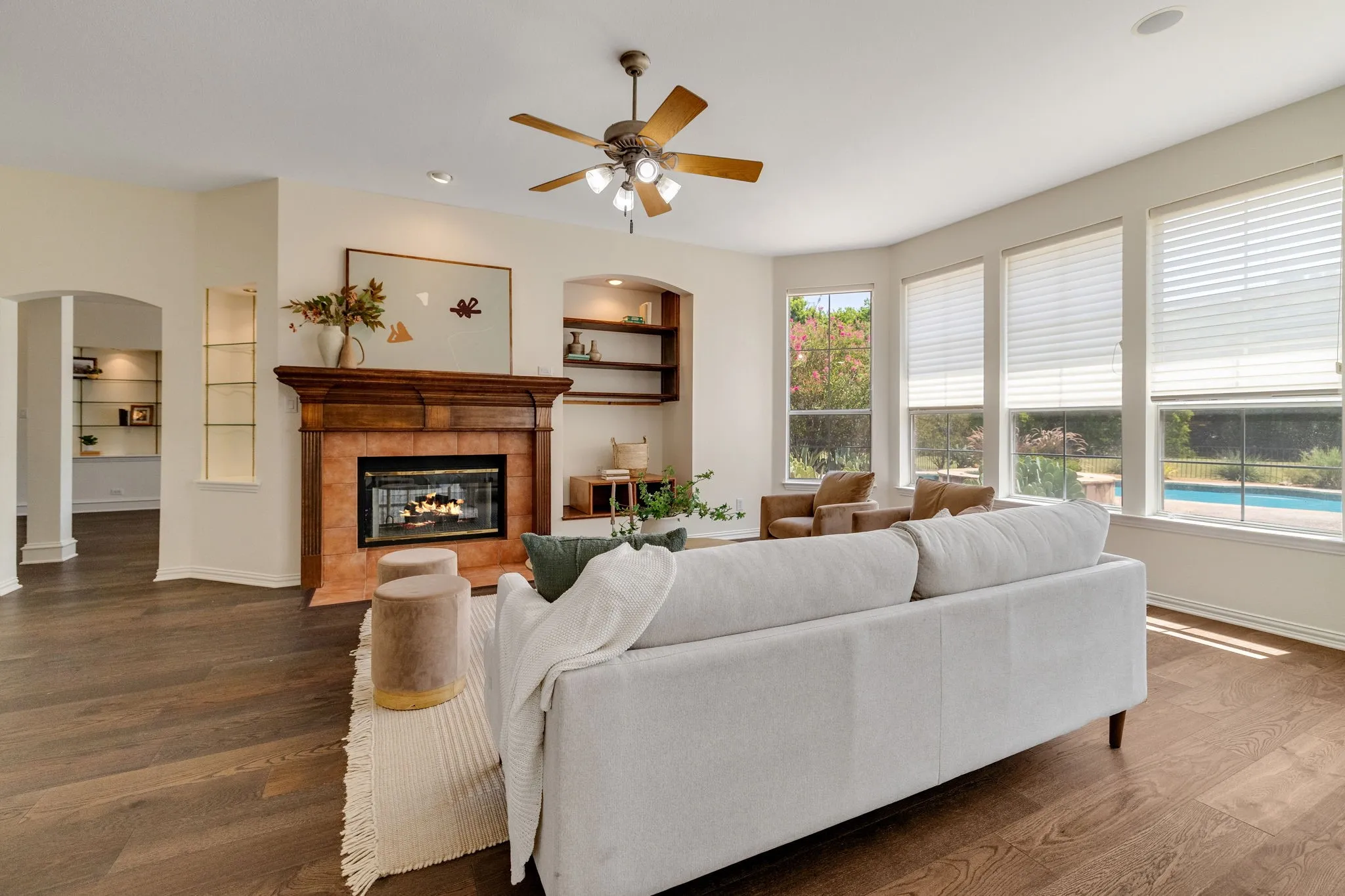 Single Family Residence For Sale in Collin County , 465 Bee Caves Road, Lucas, Texas 75002, 4 Bedroom, 3 Bathroom, 3 Garage spaces, 3,453 Sqft, built in 2001, mls#21365137, Real Estate Agent in Lucas, Homes For Sale in Collin county, Homes For Sale in Lucas, Realtor in Lucas Texas, Real Estate Brokerage Independent Realty Texas, Luminita Cordes Realtor