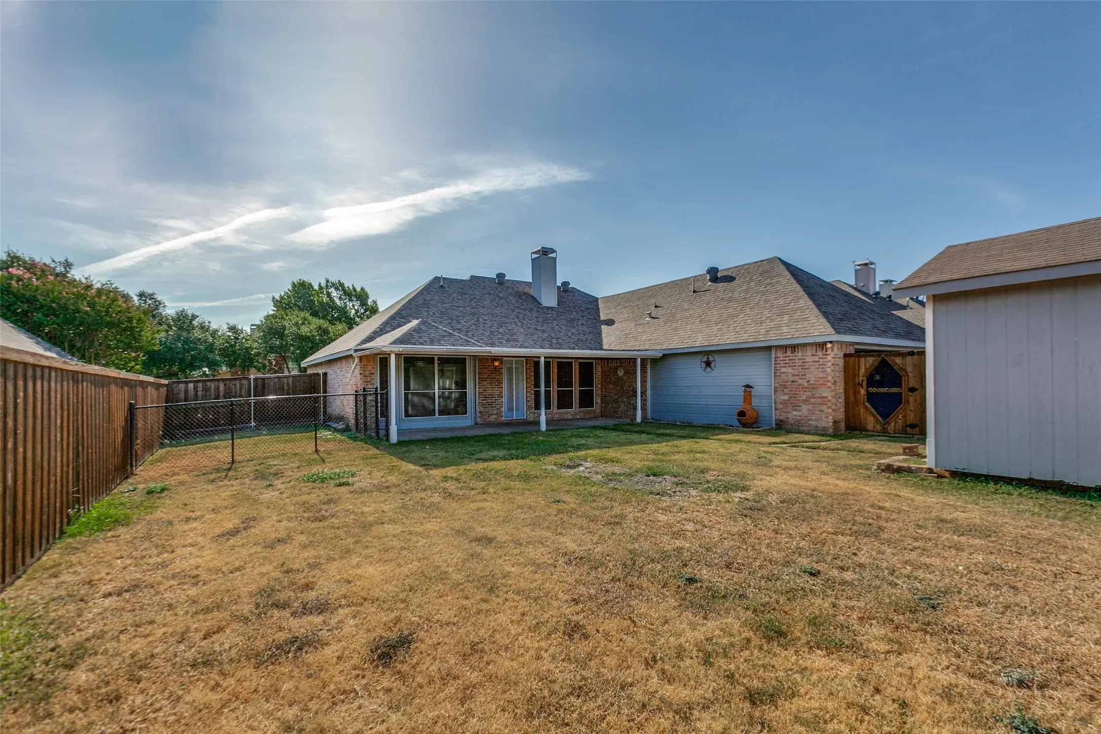 Single Family Residence For Sale in Dallas County , 2601 Ridgemeade Drive, Garland, Texas 75040, 4 Bedroom, 2 Bathroom, 2 Garage spaces, 2,045 Sqft, built in 1993, mls#21364804, Real Estate Agent in Garland, Homes For Sale in Dallas county, Homes For Sale in Garland, Realtor in Garland Texas, Real Estate Brokerage Independent Realty Texas, Luminita Cordes Realtor
