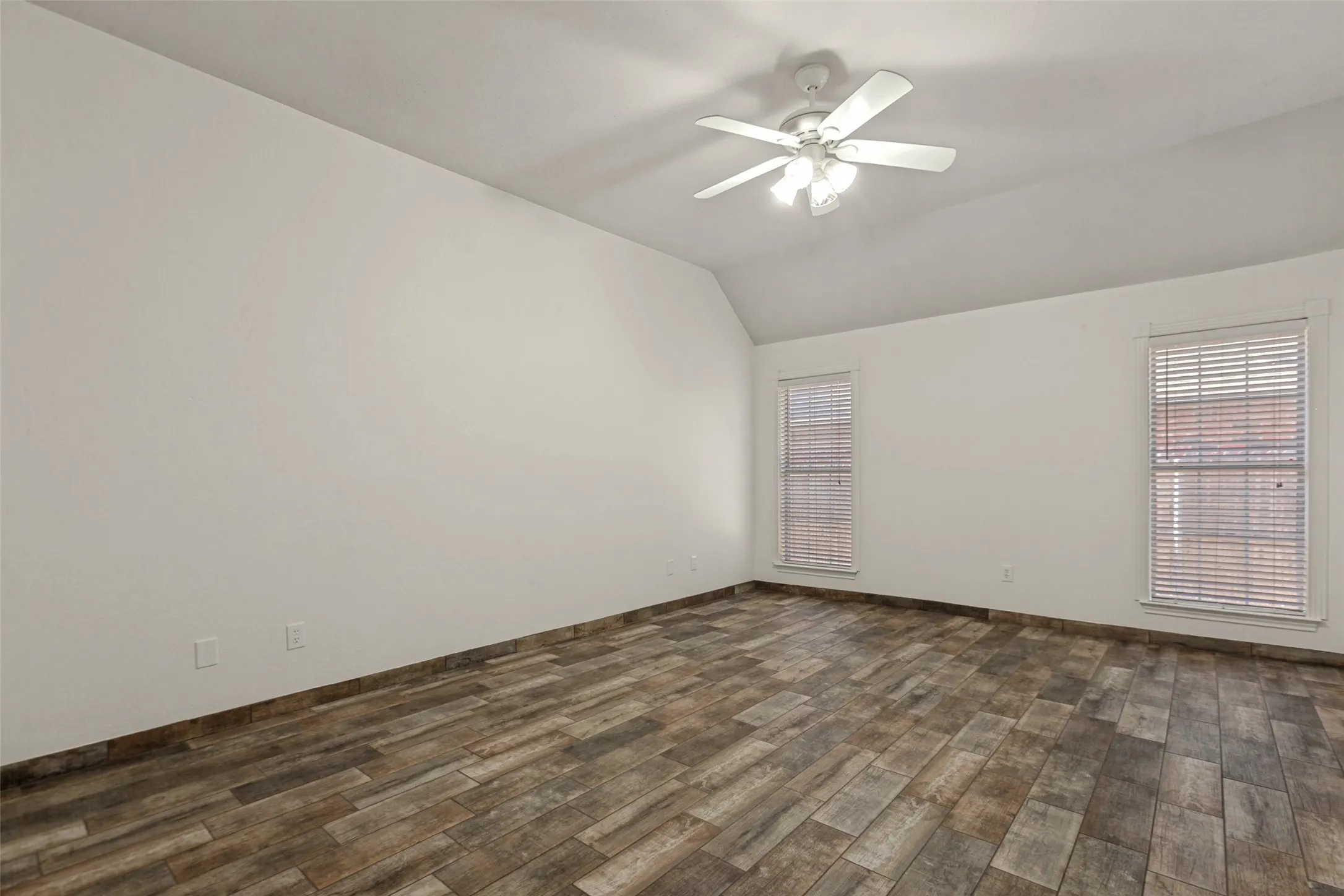 Single Family Residence For Sale in Dallas County , 2601 Ridgemeade Drive, Garland, Texas 75040, 4 Bedroom, 2 Bathroom, 2 Garage spaces, 2,045 Sqft, built in 1993, mls#21364804, Real Estate Agent in Garland, Homes For Sale in Dallas county, Homes For Sale in Garland, Realtor in Garland Texas, Real Estate Brokerage Independent Realty Texas, Luminita Cordes Realtor