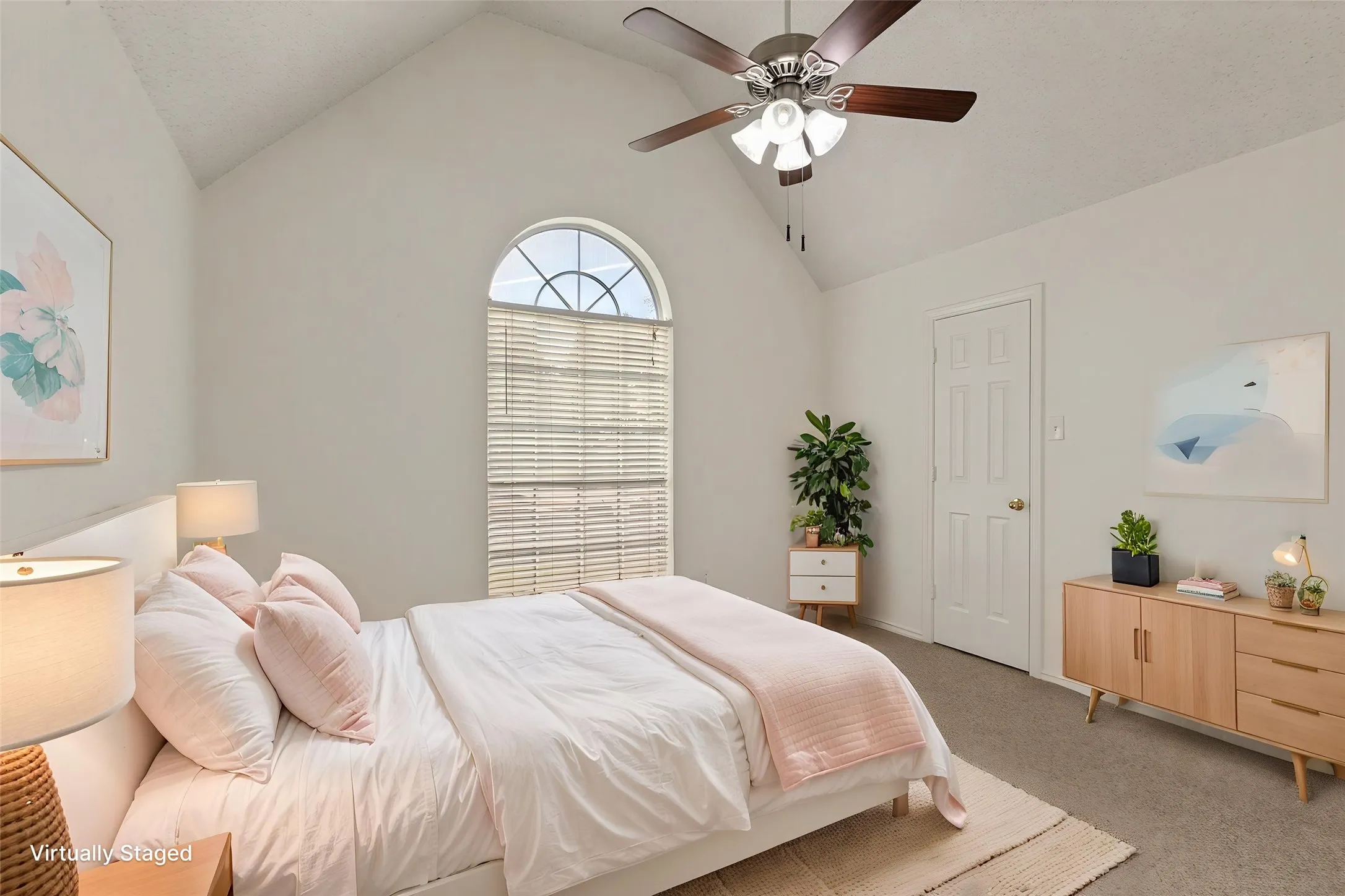 Single Family Residence For Sale in Dallas County , 2601 Ridgemeade Drive, Garland, Texas 75040, 4 Bedroom, 2 Bathroom, 2 Garage spaces, 2,045 Sqft, built in 1993, mls#21364804, Real Estate Agent in Garland, Homes For Sale in Dallas county, Homes For Sale in Garland, Realtor in Garland Texas, Real Estate Brokerage Independent Realty Texas, Luminita Cordes Realtor