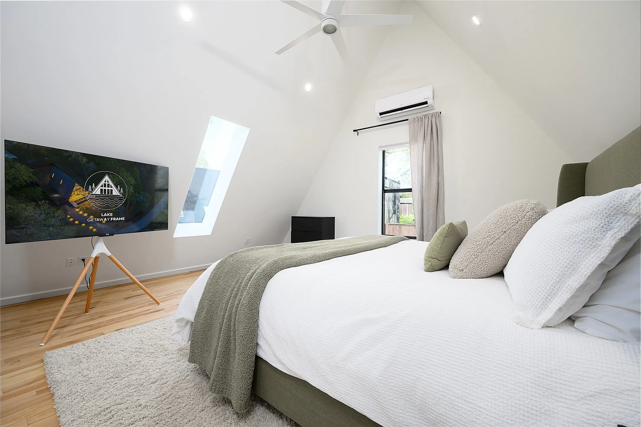 Primary bedroom, hardwood floors, full size closet, en-suite with walk-in shower