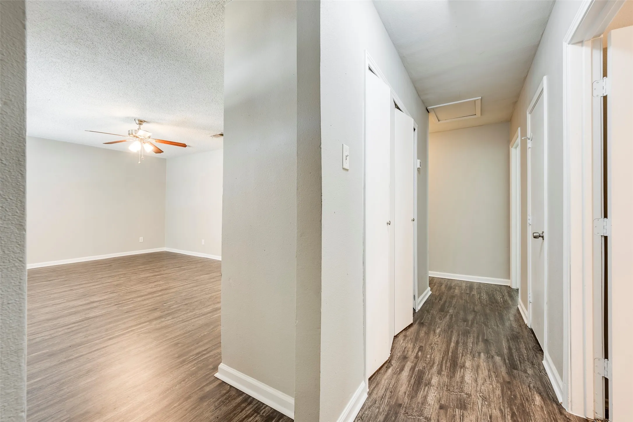 Single Family Residence For Sale in Tarrant County , 601 Biggs Terrace, Arlington, Texas 76010, 3 Bedroom, 2 Bathroom, 1 Garage spaces, 1,131 Sqft, built in 1954, mls#21363692, Real Estate Agent in Arlington, Homes For Sale in Tarrant county, Homes For Sale in Arlington, Realtor in Arlington Texas, Real Estate Brokerage Independent Realty Texas, Luminita Cordes Realtor
