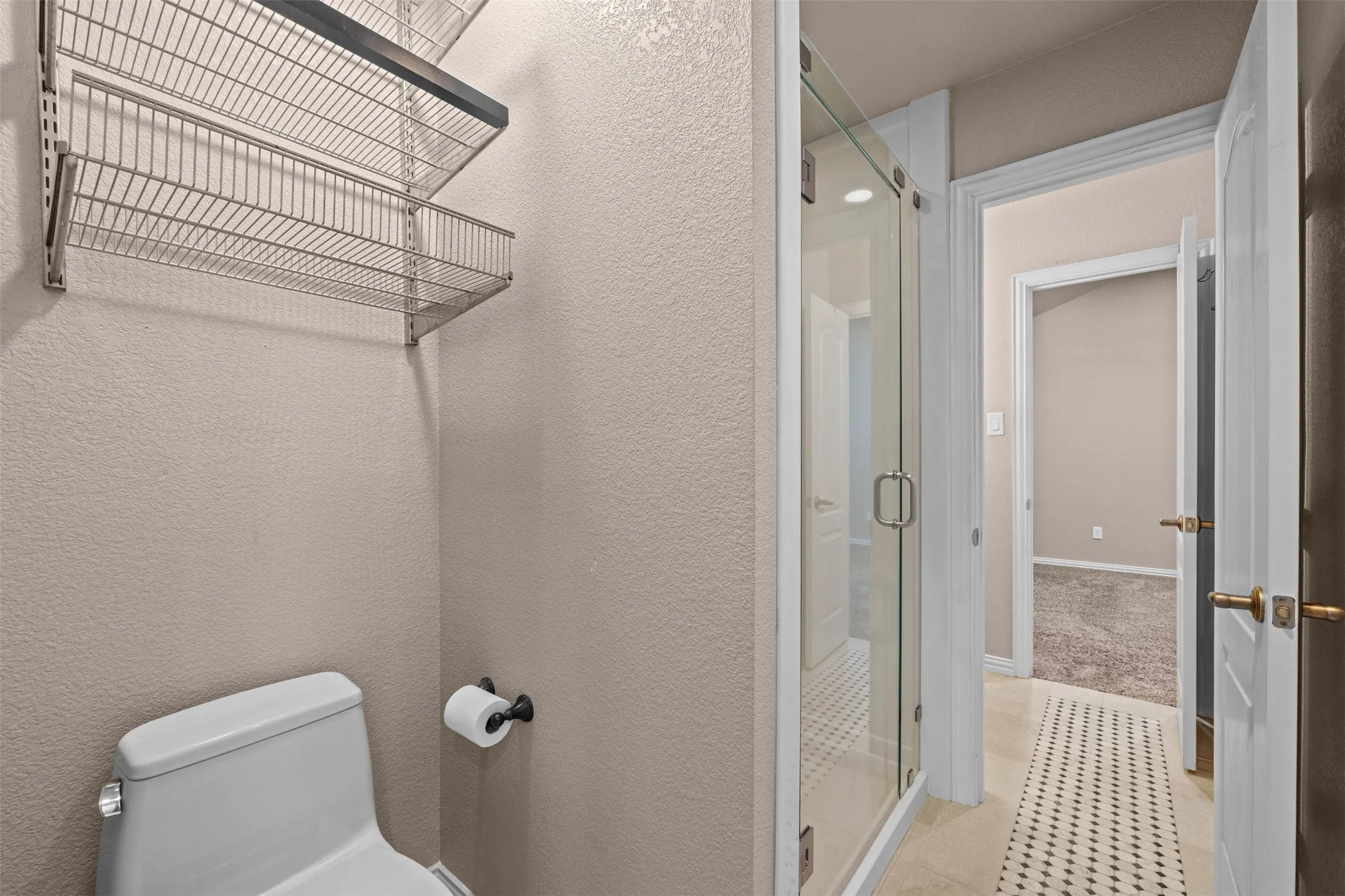 Single Family Residence For Sale in Ellis County , 441 Country Ridge Lane, Red Oak, Texas 75154, 4 Bedroom, 4 Bathroom, 3 Garage spaces, 3,625 Sqft, built in 1997, mls#21362789, Real Estate Agent in Red Oak, Homes For Sale in Ellis county, Homes For Sale in Red Oak, Realtor in Red Oak Texas, Real Estate Brokerage Independent Realty Texas, Luminita Cordes Realtor