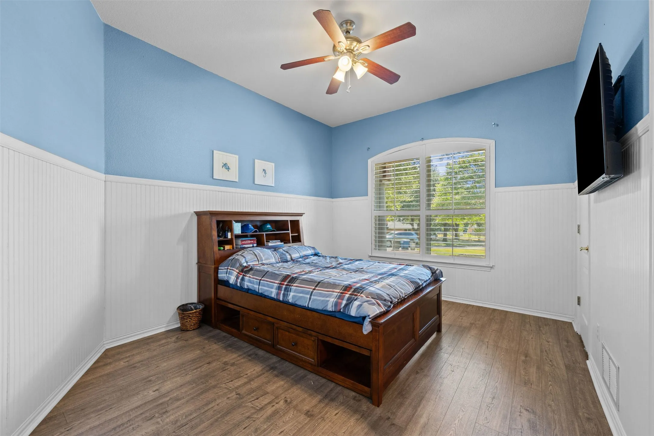 Single Family Residence For Sale in Ellis County , 441 Country Ridge Lane, Red Oak, Texas 75154, 4 Bedroom, 4 Bathroom, 3 Garage spaces, 3,625 Sqft, built in 1997, mls#21362789, Real Estate Agent in Red Oak, Homes For Sale in Ellis county, Homes For Sale in Red Oak, Realtor in Red Oak Texas, Real Estate Brokerage Independent Realty Texas, Luminita Cordes Realtor