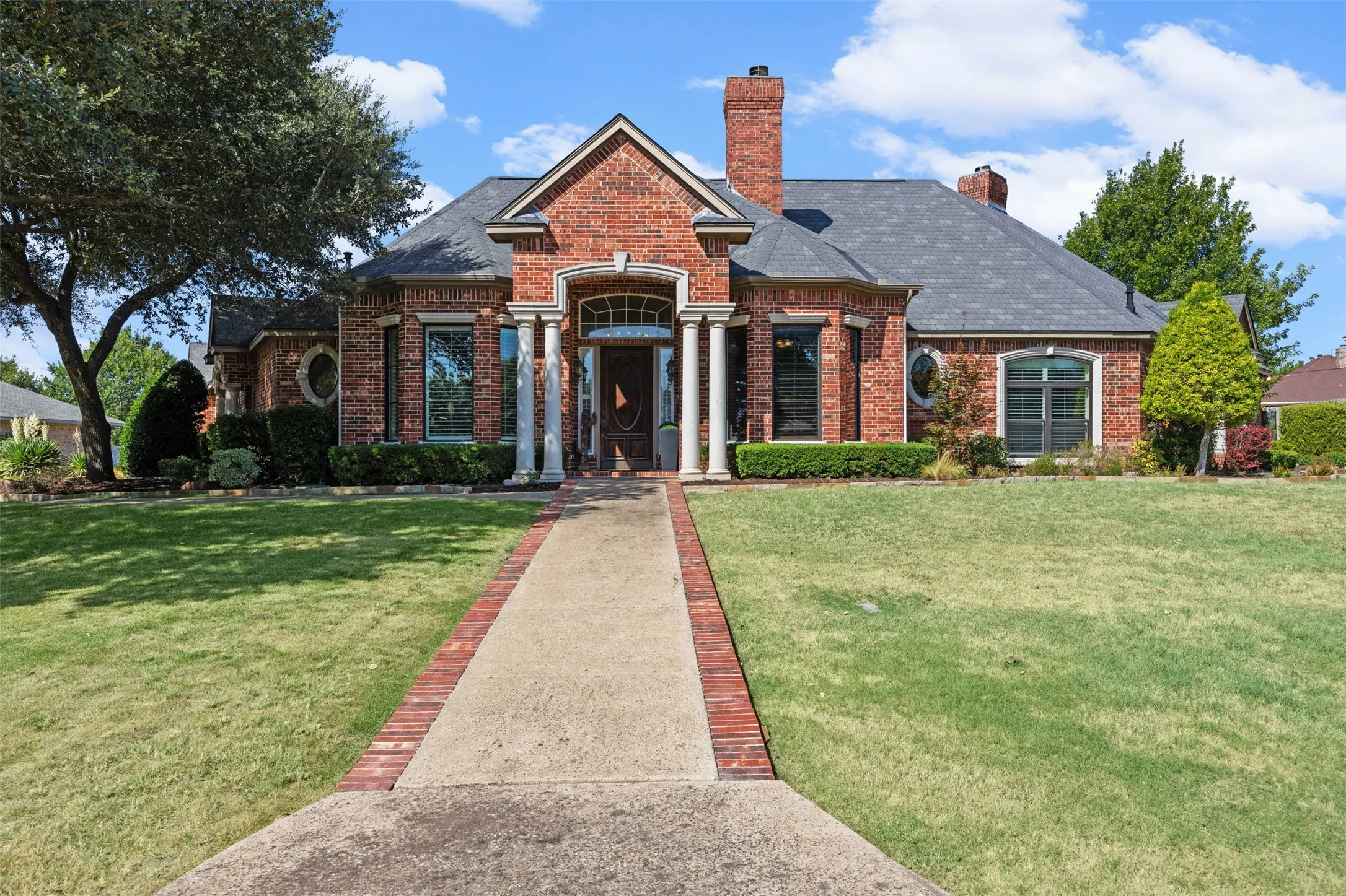 Single Family Residence For Sale in Ellis County , 441 Country Ridge Lane, Red Oak, Texas 75154, 4 Bedroom, 4 Bathroom, 3 Garage spaces, 3,625 Sqft, built in 1997, mls#21362789, Real Estate Agent in Red Oak, Homes For Sale in Ellis county, Homes For Sale in Red Oak, Realtor in Red Oak Texas, Real Estate Brokerage Independent Realty Texas, Luminita Cordes Realtor
