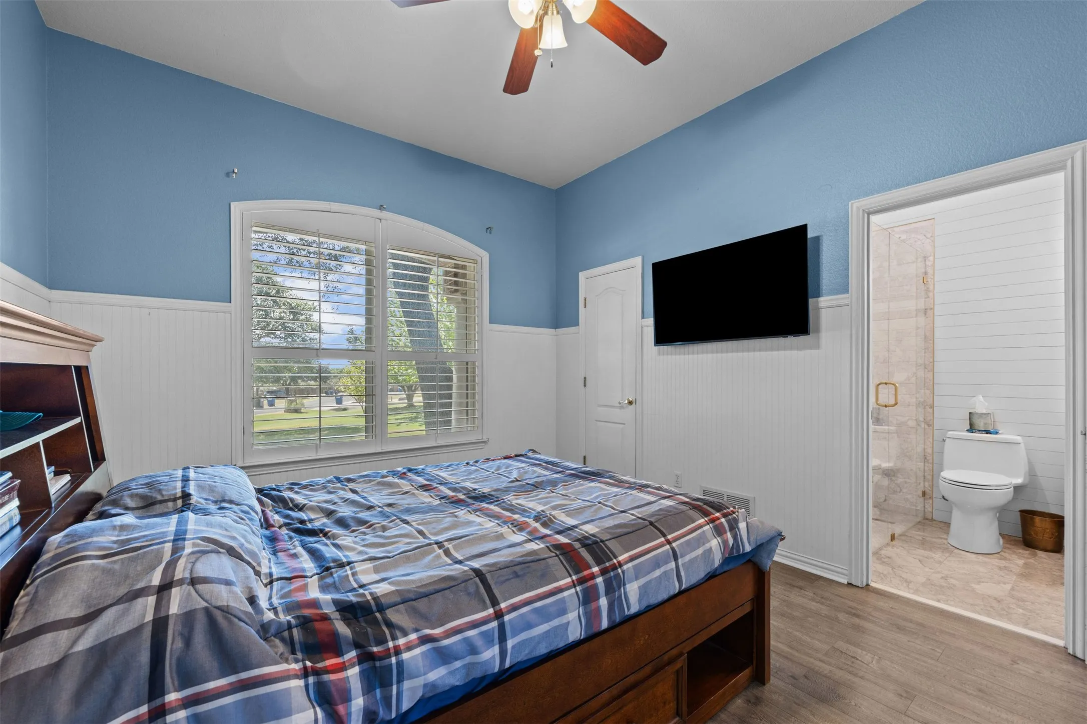 Single Family Residence For Sale in Ellis County , 441 Country Ridge Lane, Red Oak, Texas 75154, 4 Bedroom, 4 Bathroom, 3 Garage spaces, 3,625 Sqft, built in 1997, mls#21362789, Real Estate Agent in Red Oak, Homes For Sale in Ellis county, Homes For Sale in Red Oak, Realtor in Red Oak Texas, Real Estate Brokerage Independent Realty Texas, Luminita Cordes Realtor