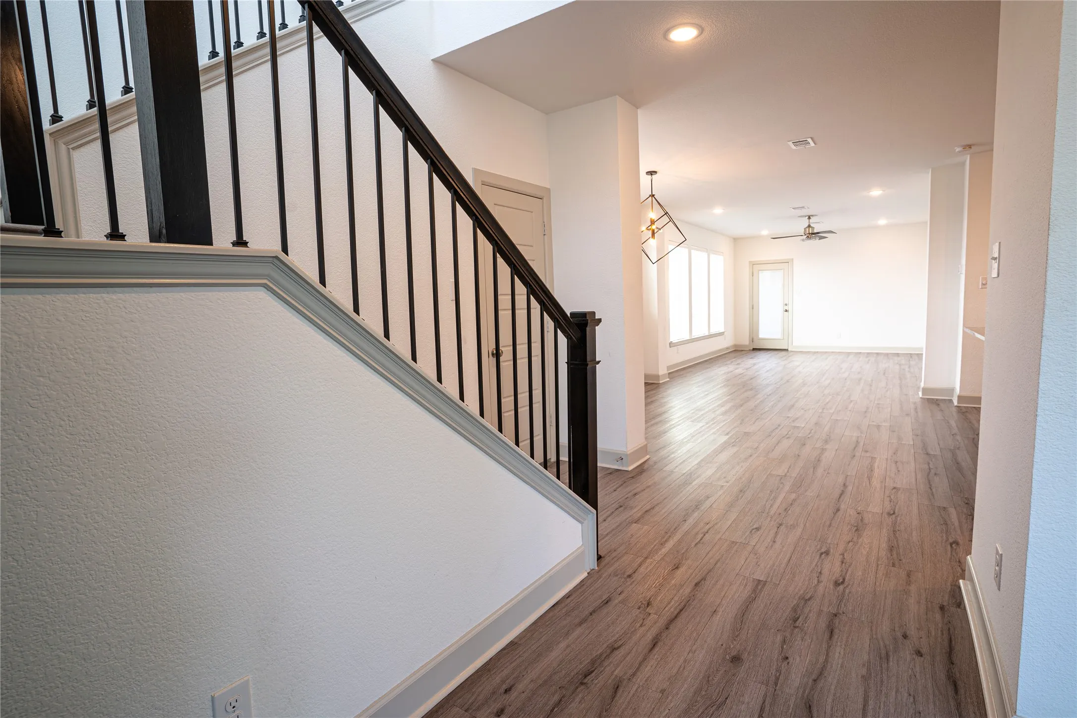 Single Family Residence For Rent in Dallas County , 1577 Jackson Street, Carrollton, Texas 75006, 3 Bedroom, 3 Bathroom, 3 Garage spaces, 2,288 Sqft, built in 2020, mls#21365186, Real Estate Agent in Carrollton, Homes For Rent in Dallas county, Homes For Rent in Carrollton, Realtor in Carrollton Texas, Real Estate Brokerage Independent Realty Texas, Luminita Cordes Realtor