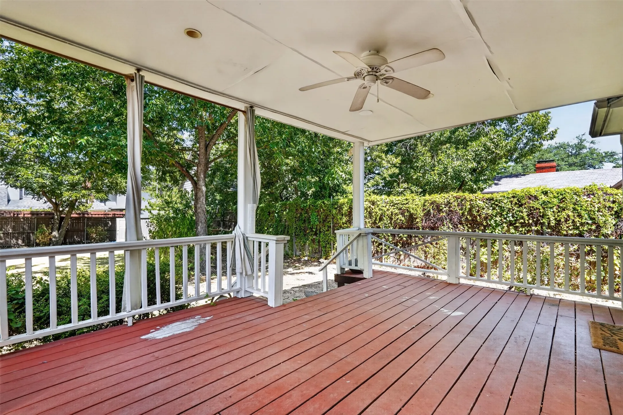 Single Family Residence For Rent in Dallas County , 8515 Midway Road, Dallas, Texas 75209, 3 Bedroom, 2 Bathroom, Garage spaces, 1,340 Sqft, built in 1946, mls#21363765, Real Estate Agent in Dallas, Homes For Rent in Dallas county, Homes For Rent in Dallas, Realtor in Dallas Texas, Real Estate Brokerage Independent Realty Texas, Luminita Cordes Realtor