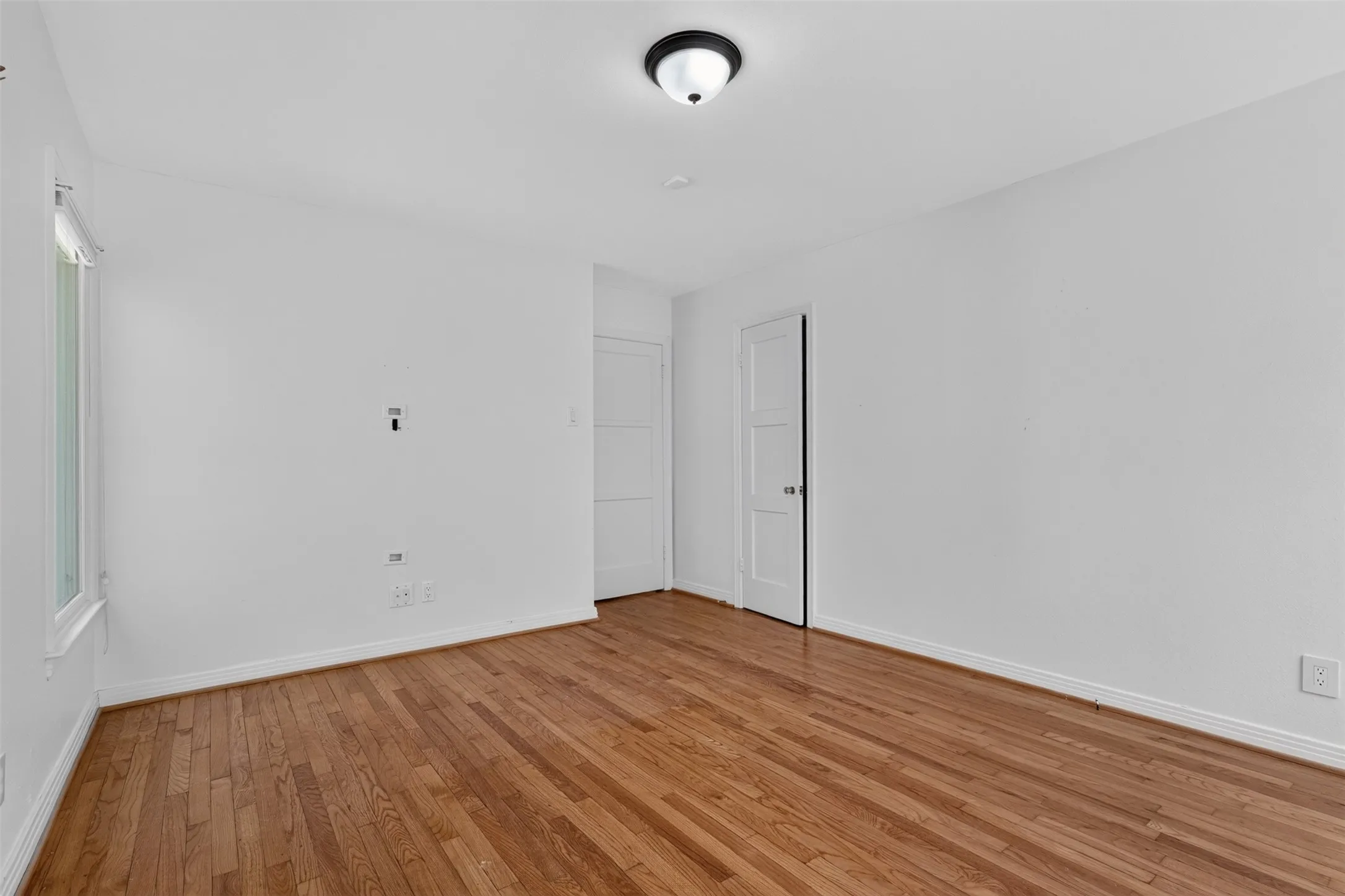 Single Family Residence For Rent in Dallas County , 8515 Midway Road, Dallas, Texas 75209, 3 Bedroom, 2 Bathroom, Garage spaces, 1,340 Sqft, built in 1946, mls#21363765, Real Estate Agent in Dallas, Homes For Rent in Dallas county, Homes For Rent in Dallas, Realtor in Dallas Texas, Real Estate Brokerage Independent Realty Texas, Luminita Cordes Realtor