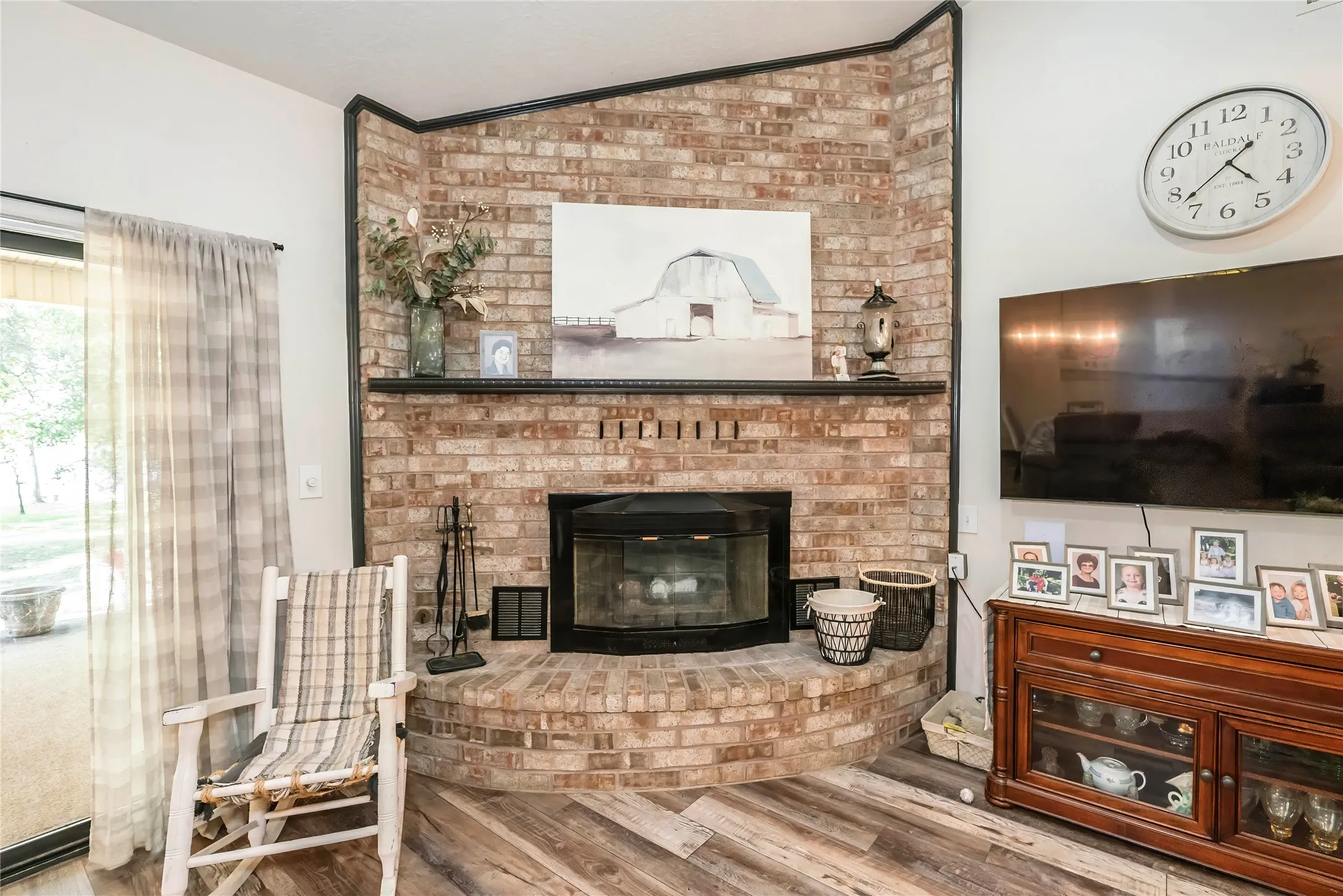 Single Family Residence For Sale in Montague County , 264 Oak Street, Nocona, Texas 76255, 4 Bedroom, 3 Bathroom, 2 Garage spaces, 2,211 Sqft, built in 1993, mls#21365173, Real Estate Agent in Nocona, Homes For Sale in Montague county, Homes For Sale in Nocona, Realtor in Nocona Texas, Real Estate Brokerage Independent Realty Texas, Luminita Cordes Realtor