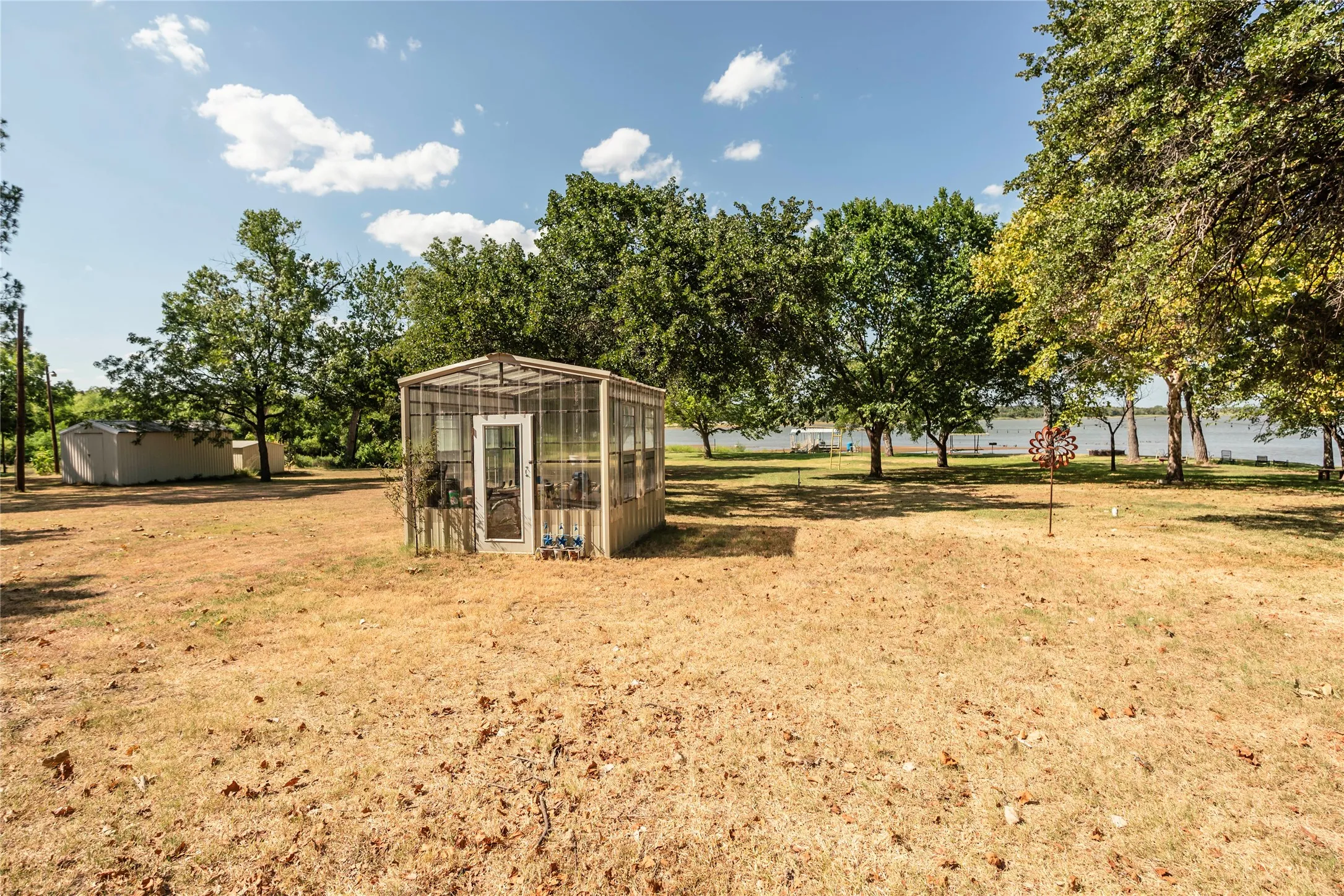 Single Family Residence For Sale in Montague County , 264 Oak Street, Nocona, Texas 76255, 4 Bedroom, 3 Bathroom, 2 Garage spaces, 2,211 Sqft, built in 1993, mls#21365173, Real Estate Agent in Nocona, Homes For Sale in Montague county, Homes For Sale in Nocona, Realtor in Nocona Texas, Real Estate Brokerage Independent Realty Texas, Luminita Cordes Realtor