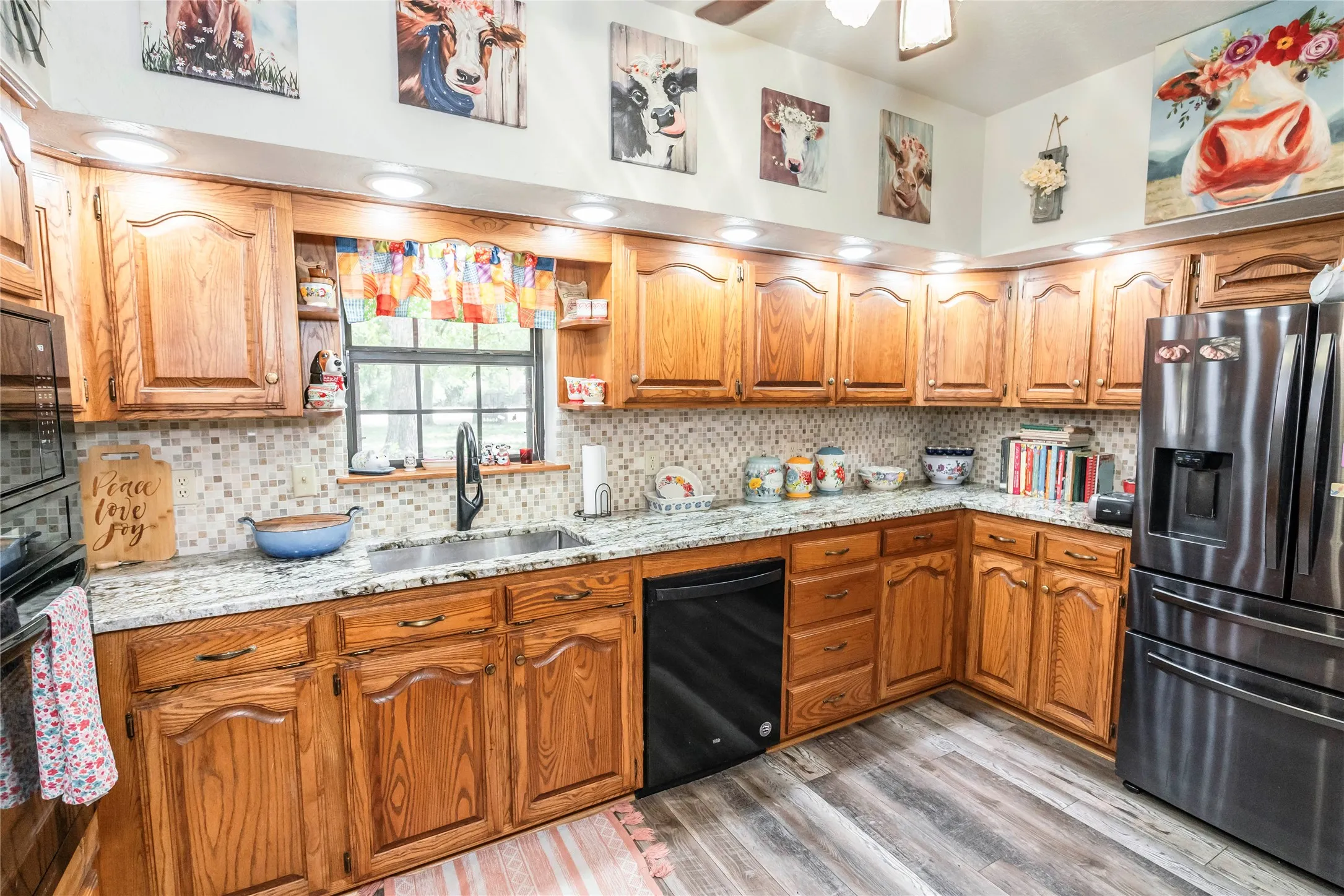 Single Family Residence For Sale in Montague County , 264 Oak Street, Nocona, Texas 76255, 4 Bedroom, 3 Bathroom, 2 Garage spaces, 2,211 Sqft, built in 1993, mls#21365173, Real Estate Agent in Nocona, Homes For Sale in Montague county, Homes For Sale in Nocona, Realtor in Nocona Texas, Real Estate Brokerage Independent Realty Texas, Luminita Cordes Realtor