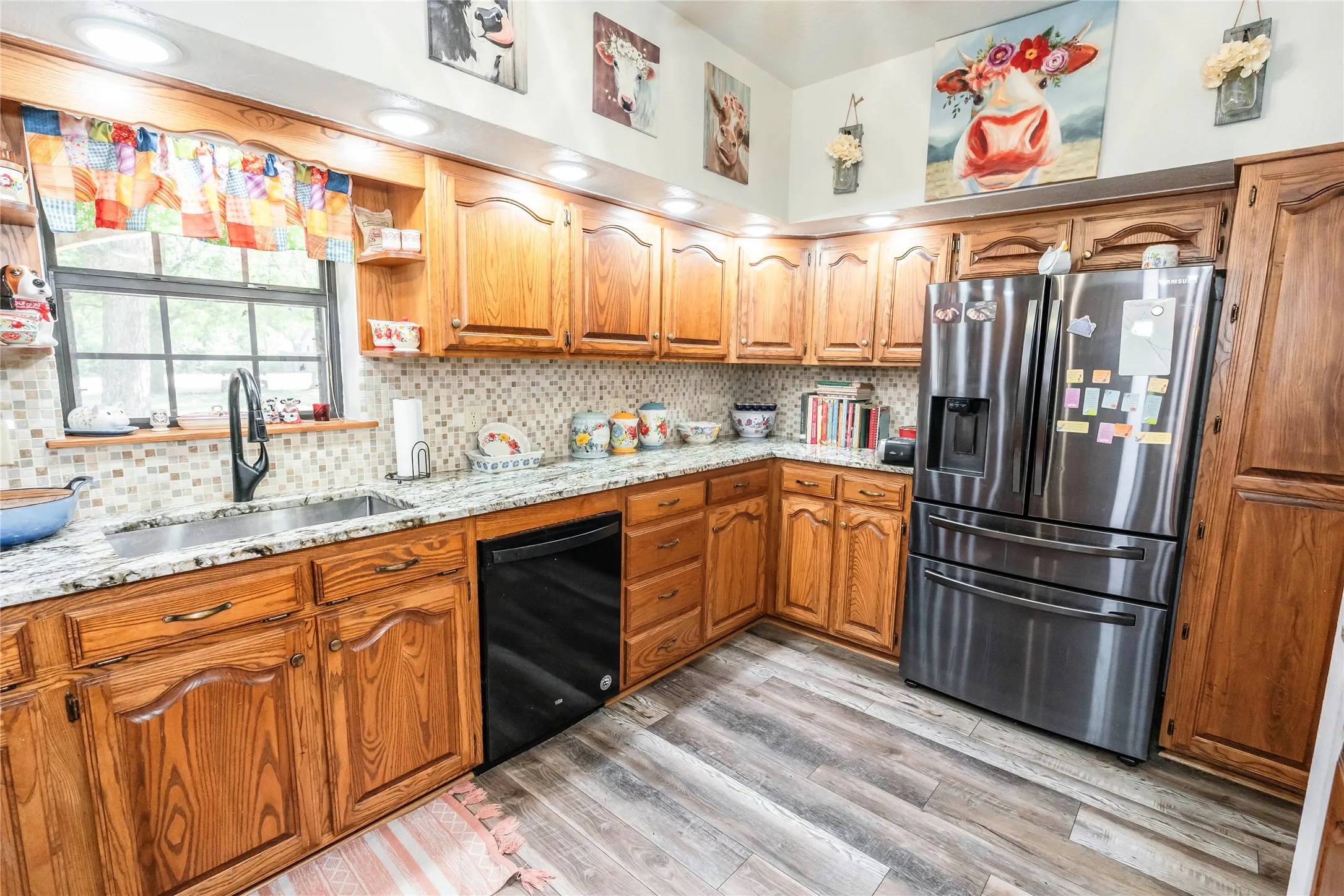 Single Family Residence For Sale in Montague County , 264 Oak Street, Nocona, Texas 76255, 4 Bedroom, 3 Bathroom, 2 Garage spaces, 2,211 Sqft, built in 1993, mls#21365173, Real Estate Agent in Nocona, Homes For Sale in Montague county, Homes For Sale in Nocona, Realtor in Nocona Texas, Real Estate Brokerage Independent Realty Texas, Luminita Cordes Realtor