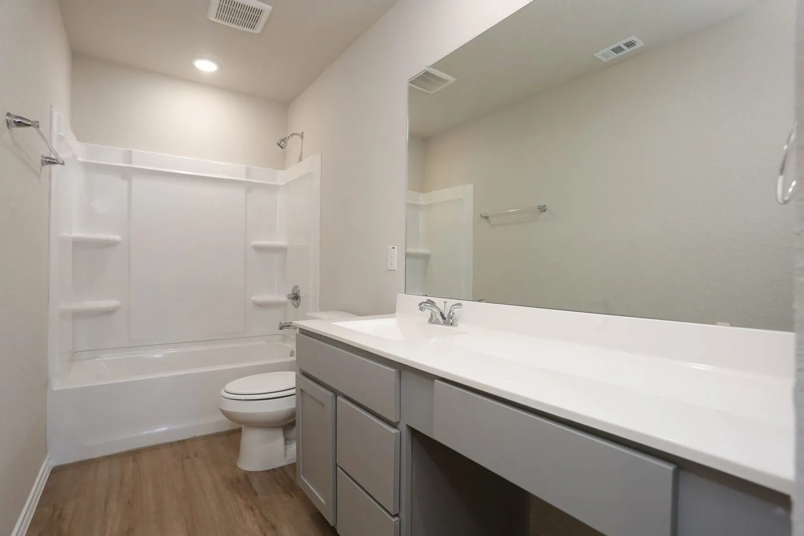 23_8656_Merlin_Cove23_mls