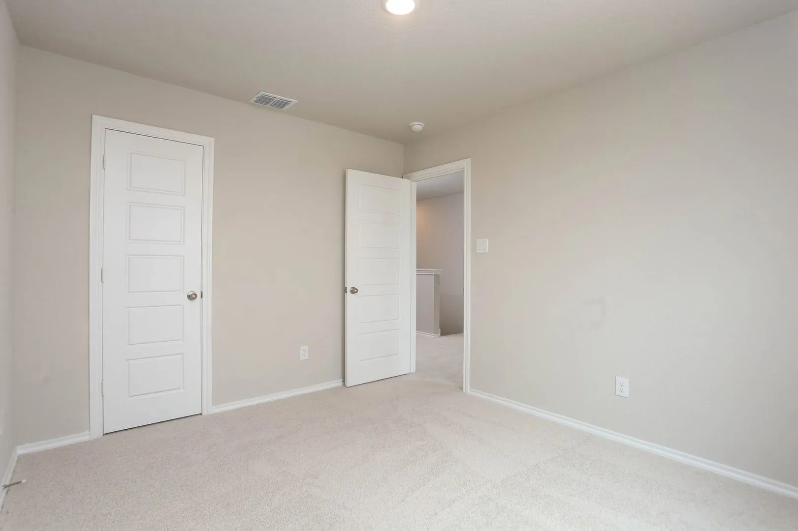 19_8656_Merlin_Cove19_mls
