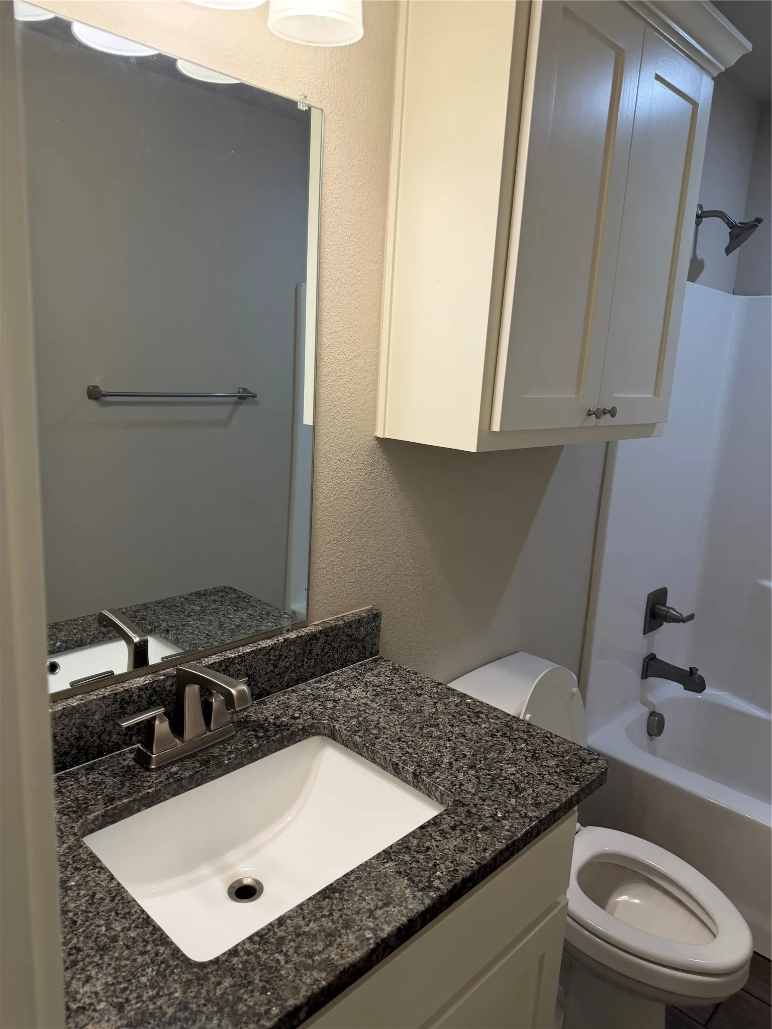 Single Family Residence For Rent in Grayson County , 303 N Colbert Avenue, Sherman, Texas 75090, 3 Bedroom, 2 Bathroom, Garage spaces, 1,238 Sqft, built in 2020, mls#21365197, Real Estate Agent in Sherman, Homes For Rent in Grayson county, Homes For Rent in Sherman, Realtor in Sherman Texas, Real Estate Brokerage Independent Realty Texas, Luminita Cordes Realtor