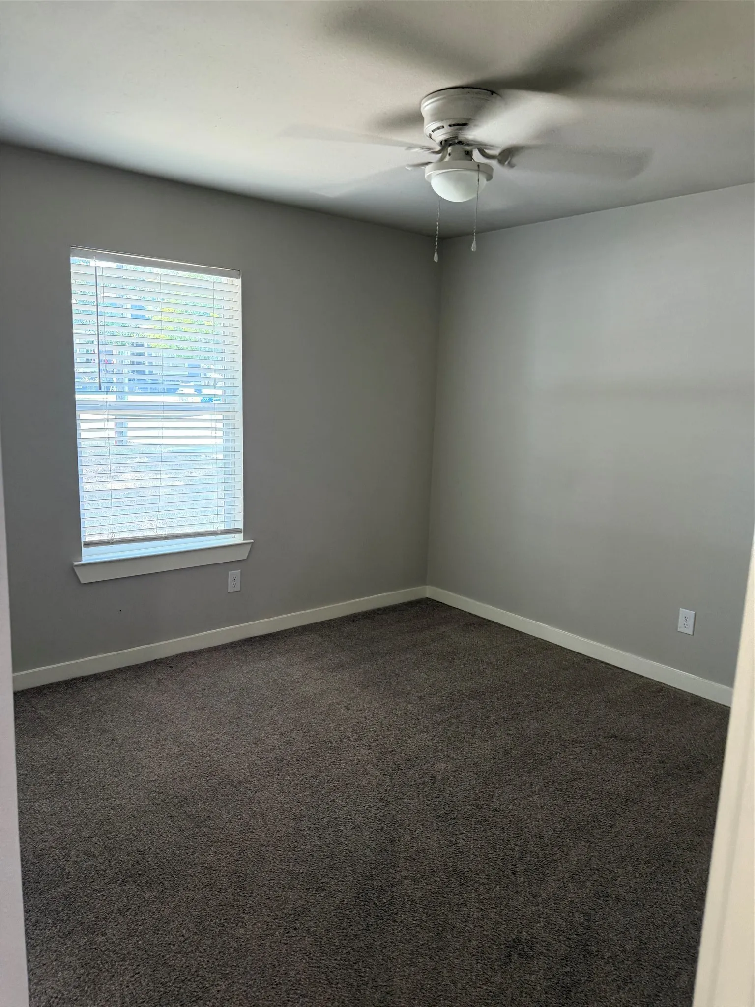 Single Family Residence For Rent in Grayson County , 303 N Colbert Avenue, Sherman, Texas 75090, 3 Bedroom, 2 Bathroom, Garage spaces, 1,238 Sqft, built in 2020, mls#21365197, Real Estate Agent in Sherman, Homes For Rent in Grayson county, Homes For Rent in Sherman, Realtor in Sherman Texas, Real Estate Brokerage Independent Realty Texas, Luminita Cordes Realtor