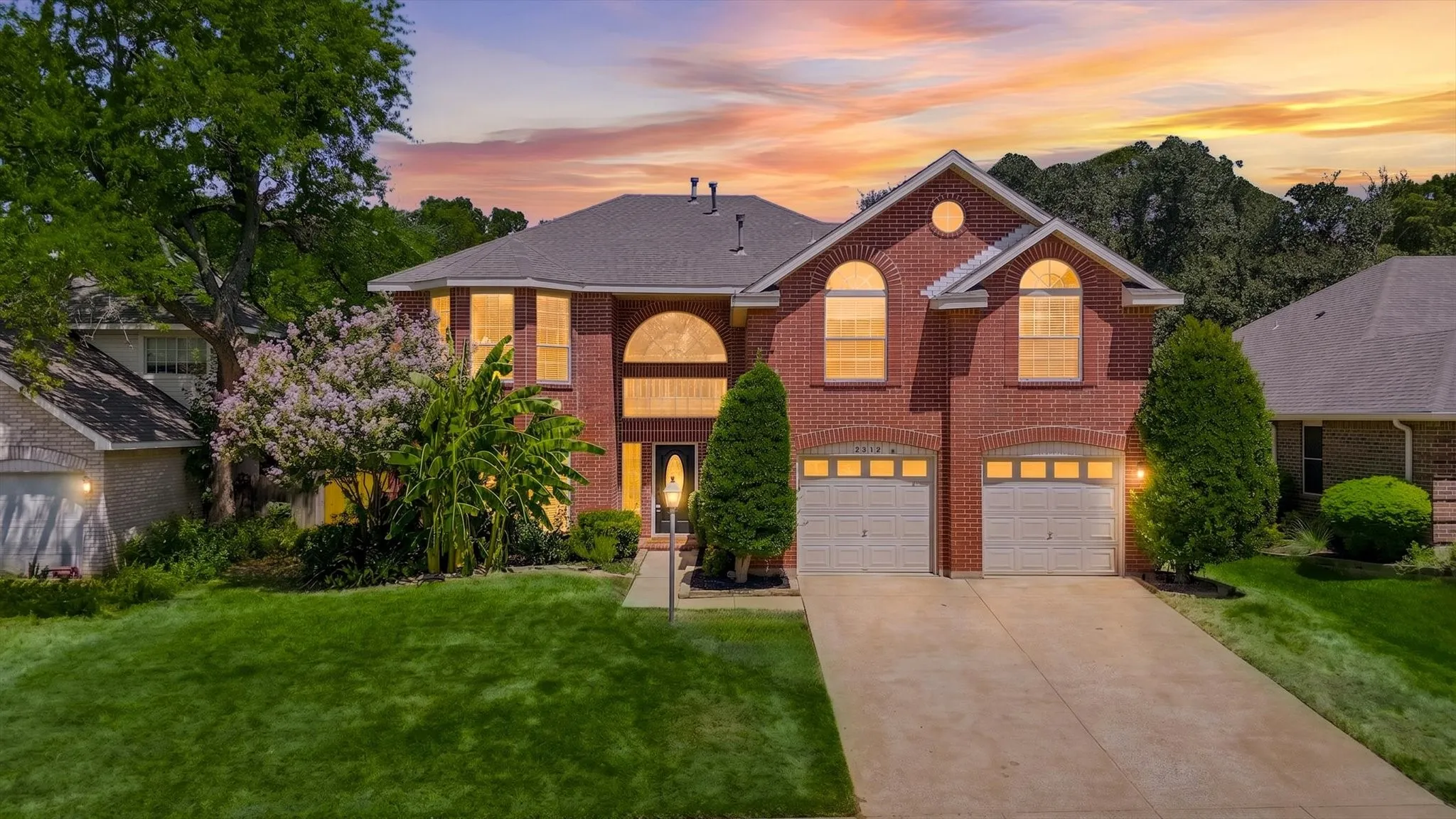 Single Family Residence For Sale in Denton County , 2312 Misty Trail Lane, Flower Mound, Texas 75028, 4 Bedroom, 3 Bathroom, 2 Garage spaces, 3,363 Sqft, built in 1989, mls#21363137, Real Estate Agent in Flower Mound, Homes For Sale in Denton county, Homes For Sale in Flower Mound, Realtor in Flower Mound Texas, Real Estate Brokerage Independent Realty Texas, Luminita Cordes Realtor