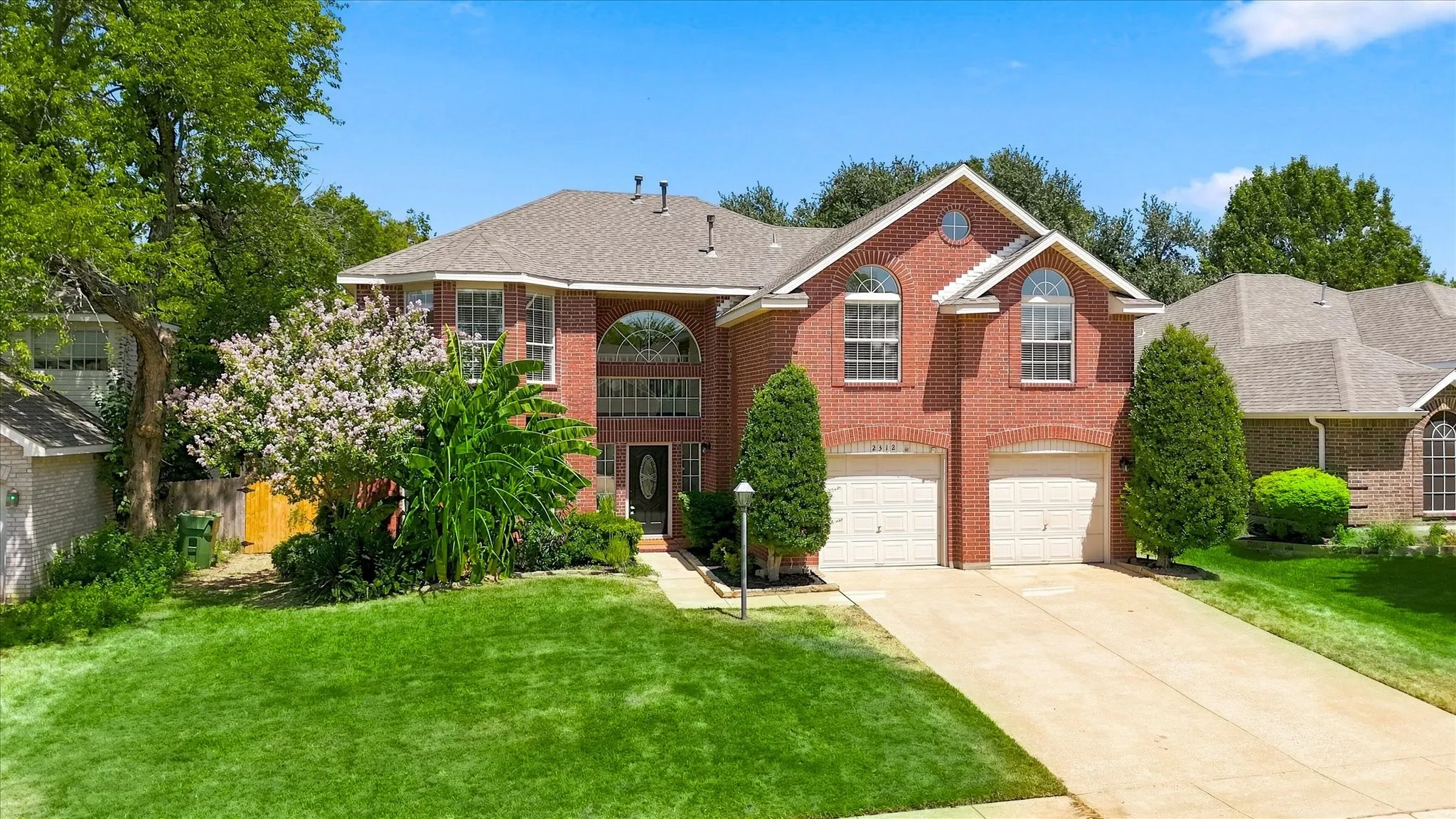 Single Family Residence For Sale in Denton County , 2312 Misty Trail Lane, Flower Mound, Texas 75028, 4 Bedroom, 3 Bathroom, 2 Garage spaces, 3,363 Sqft, built in 1989, mls#21363137, Real Estate Agent in Flower Mound, Homes For Sale in Denton county, Homes For Sale in Flower Mound, Realtor in Flower Mound Texas, Real Estate Brokerage Independent Realty Texas, Luminita Cordes Realtor