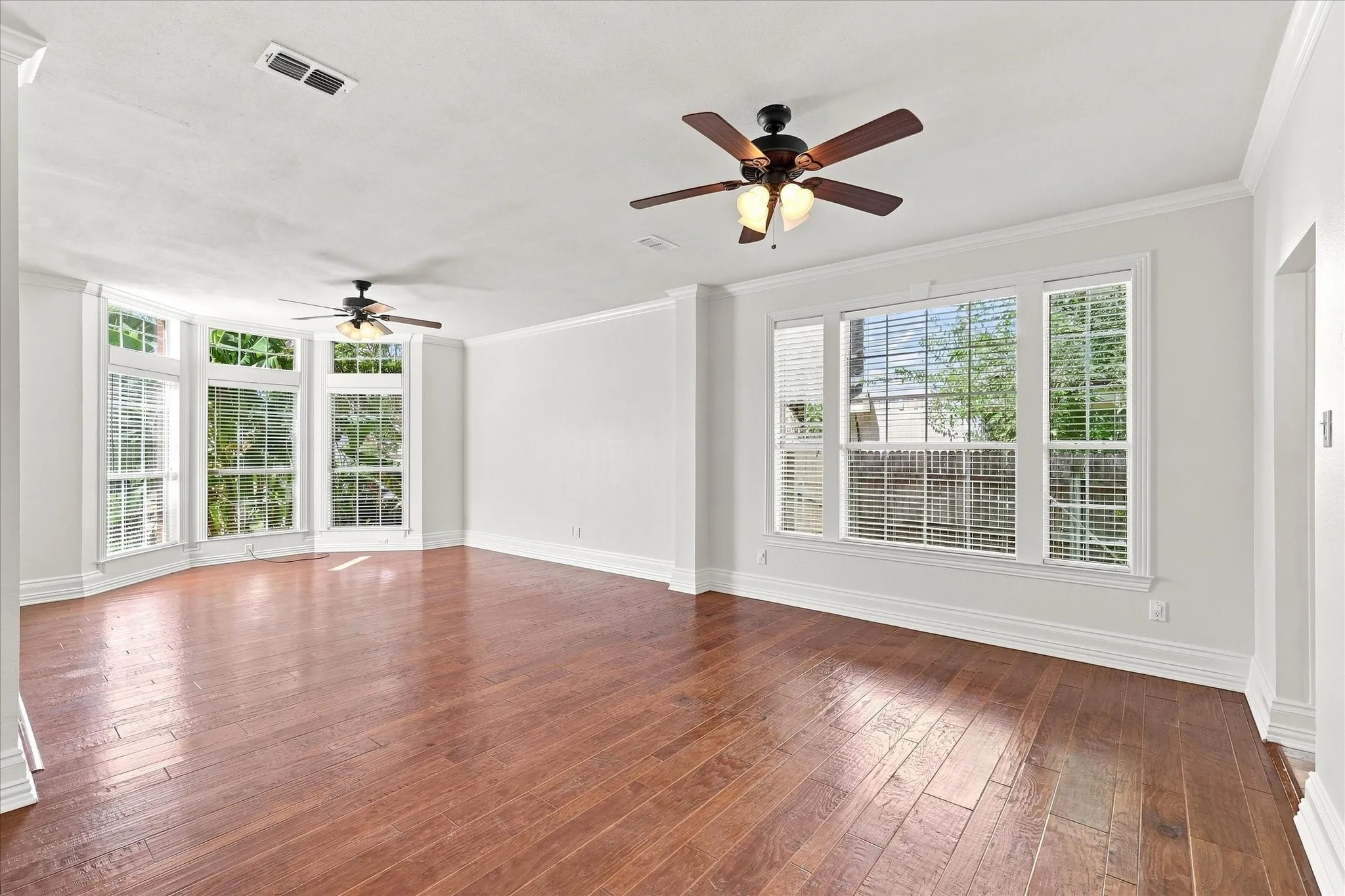 Single Family Residence For Sale in Denton County , 2312 Misty Trail Lane, Flower Mound, Texas 75028, 4 Bedroom, 3 Bathroom, 2 Garage spaces, 3,363 Sqft, built in 1989, mls#21363137, Real Estate Agent in Flower Mound, Homes For Sale in Denton county, Homes For Sale in Flower Mound, Realtor in Flower Mound Texas, Real Estate Brokerage Independent Realty Texas, Luminita Cordes Realtor
