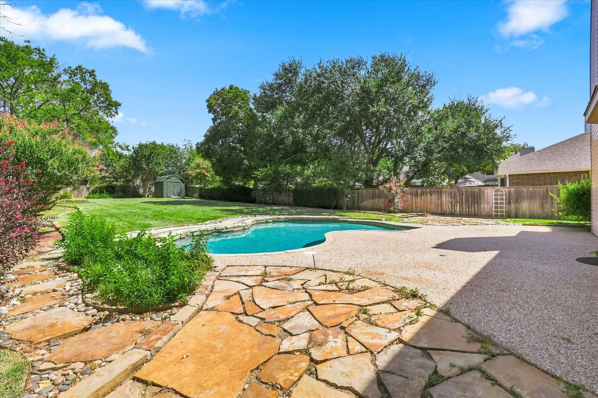 Single Family Residence For Sale in Denton County , 2312 Misty Trail Lane, Flower Mound, Texas 75028, 4 Bedroom, 3 Bathroom, 2 Garage spaces, 3,363 Sqft, built in 1989, mls#21363137, Real Estate Agent in Flower Mound, Homes For Sale in Denton county, Homes For Sale in Flower Mound, Realtor in Flower Mound Texas, Real Estate Brokerage Independent Realty Texas, Luminita Cordes Realtor