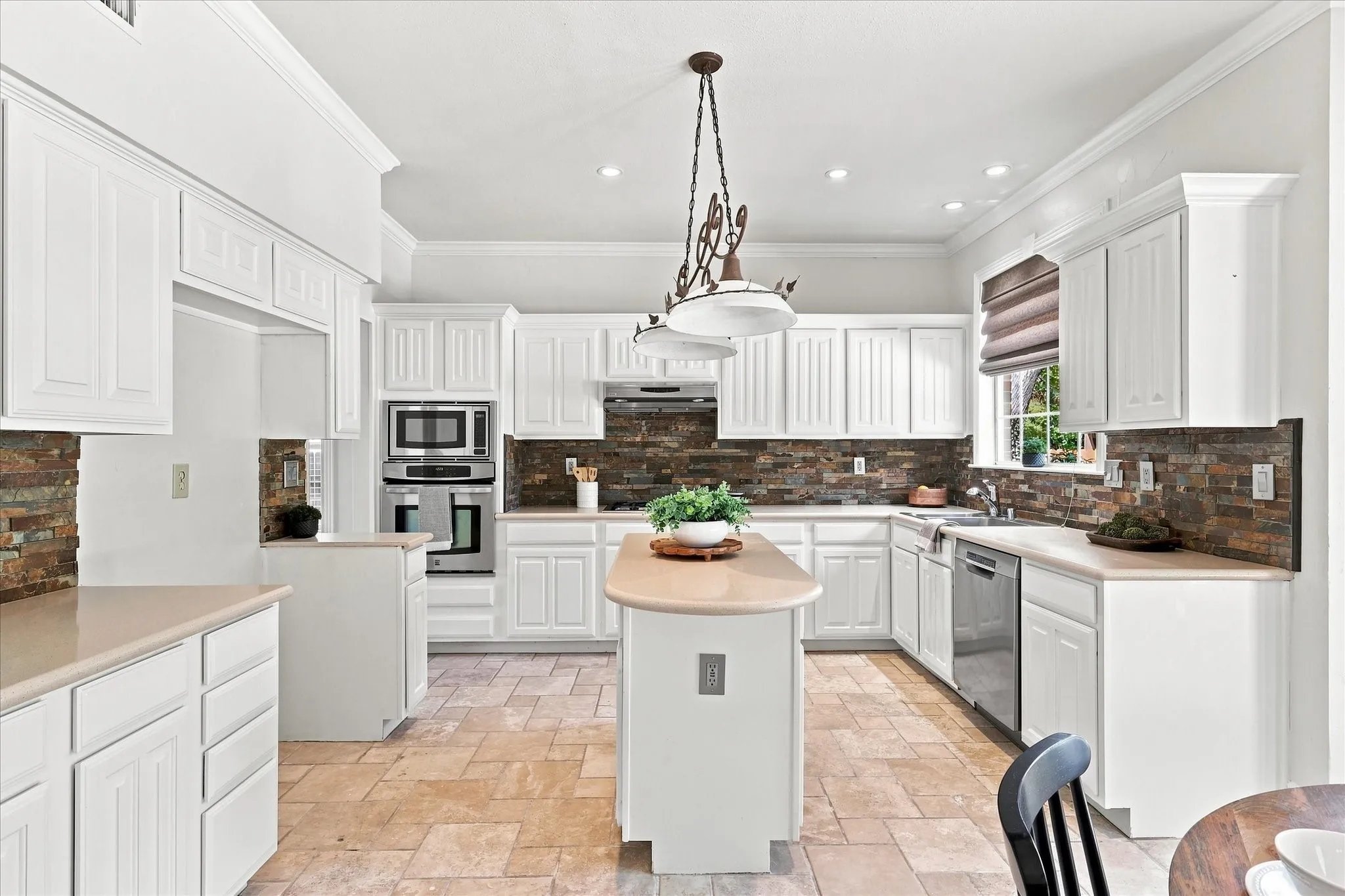 Single Family Residence For Sale in Denton County , 2312 Misty Trail Lane, Flower Mound, Texas 75028, 4 Bedroom, 3 Bathroom, 2 Garage spaces, 3,363 Sqft, built in 1989, mls#21363137, Real Estate Agent in Flower Mound, Homes For Sale in Denton county, Homes For Sale in Flower Mound, Realtor in Flower Mound Texas, Real Estate Brokerage Independent Realty Texas, Luminita Cordes Realtor