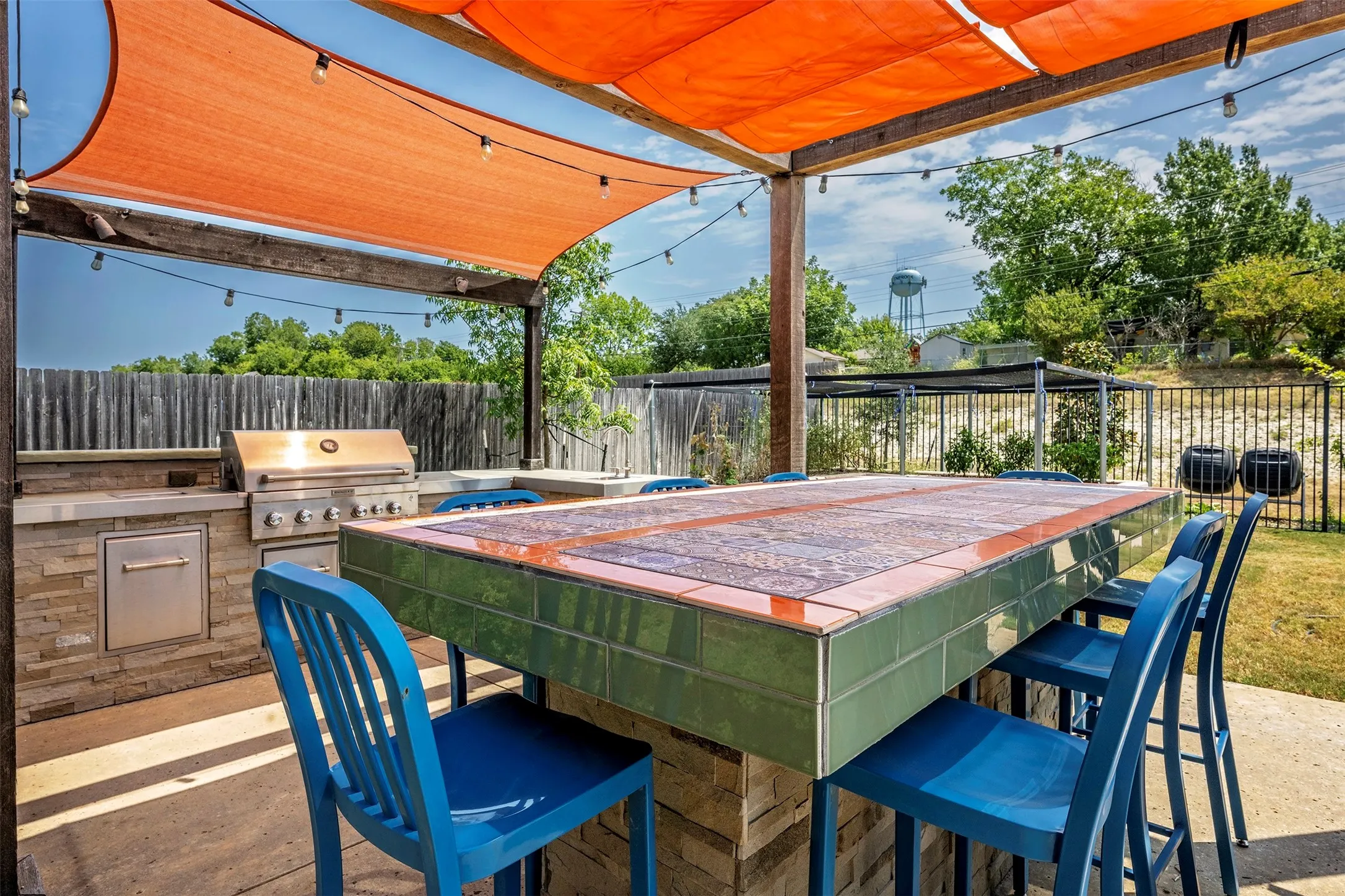 Single Family Residence For Sale in Tarrant County , 4009 Brookdale Road, Benbrook, Texas 76116, 5 Bedroom, 3 Bathroom, 2 Garage spaces, 2,856 Sqft, built in 2018, mls#21357612, Real Estate Agent in Benbrook, Homes For Sale in Tarrant county, Homes For Sale in Benbrook, Realtor in Benbrook Texas, Real Estate Brokerage Independent Realty Texas, Luminita Cordes Realtor