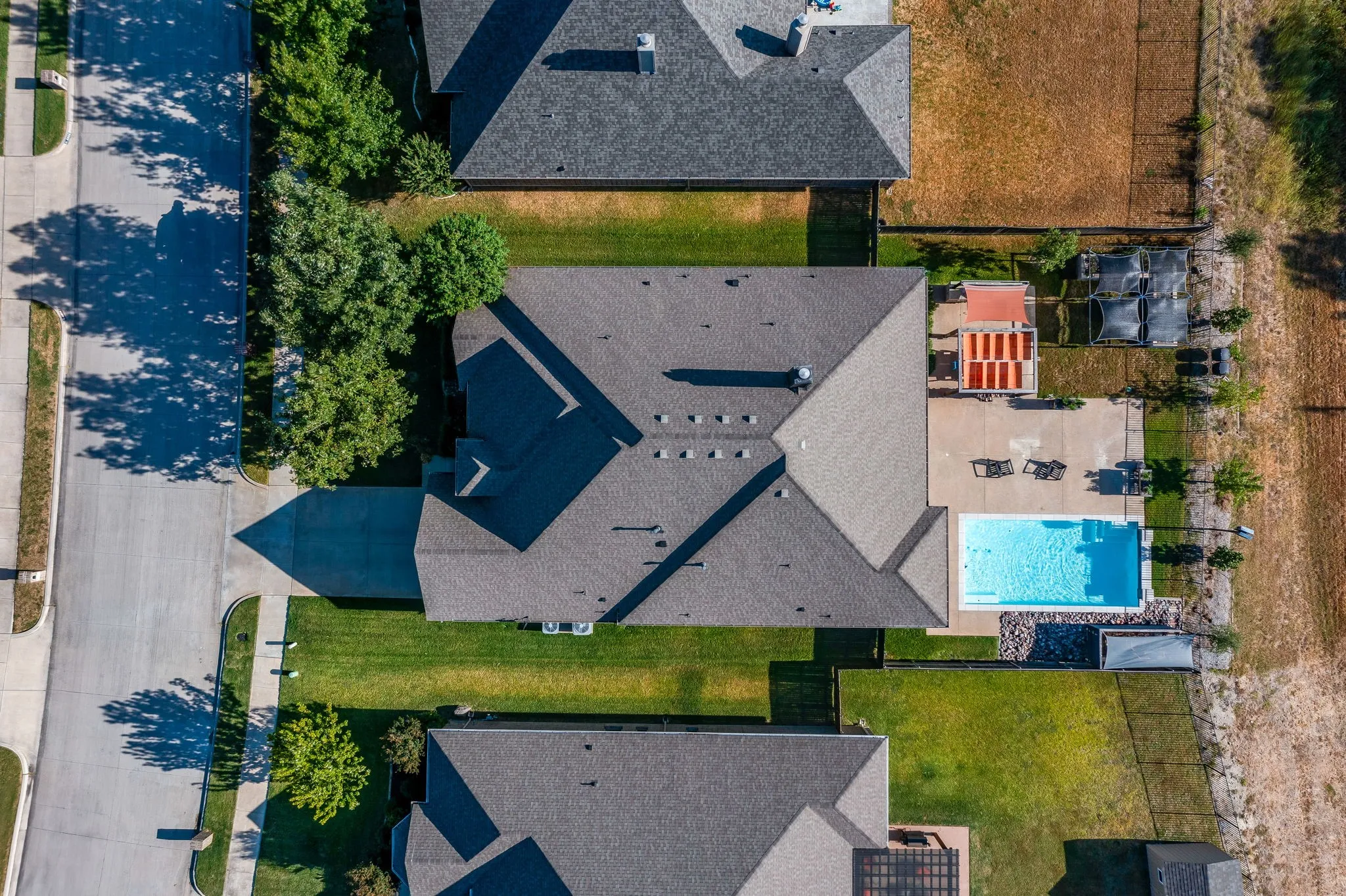 Single Family Residence For Sale in Tarrant County , 4009 Brookdale Road, Benbrook, Texas 76116, 5 Bedroom, 3 Bathroom, 2 Garage spaces, 2,856 Sqft, built in 2018, mls#21357612, Real Estate Agent in Benbrook, Homes For Sale in Tarrant county, Homes For Sale in Benbrook, Realtor in Benbrook Texas, Real Estate Brokerage Independent Realty Texas, Luminita Cordes Realtor