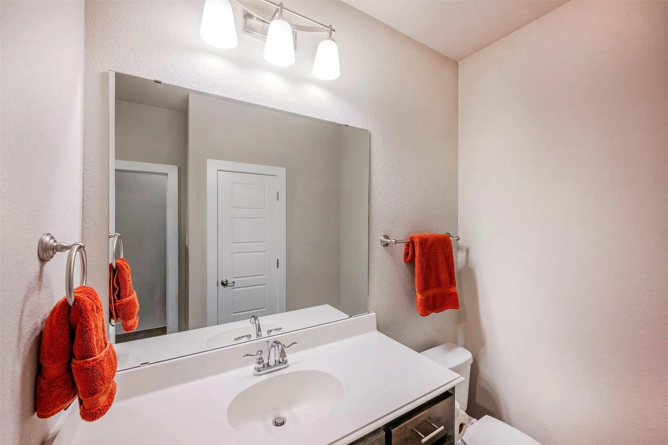 Single Family Residence For Sale in Tarrant County , 4009 Brookdale Road, Benbrook, Texas 76116, 5 Bedroom, 3 Bathroom, 2 Garage spaces, 2,856 Sqft, built in 2018, mls#21357612, Real Estate Agent in Benbrook, Homes For Sale in Tarrant county, Homes For Sale in Benbrook, Realtor in Benbrook Texas, Real Estate Brokerage Independent Realty Texas, Luminita Cordes Realtor